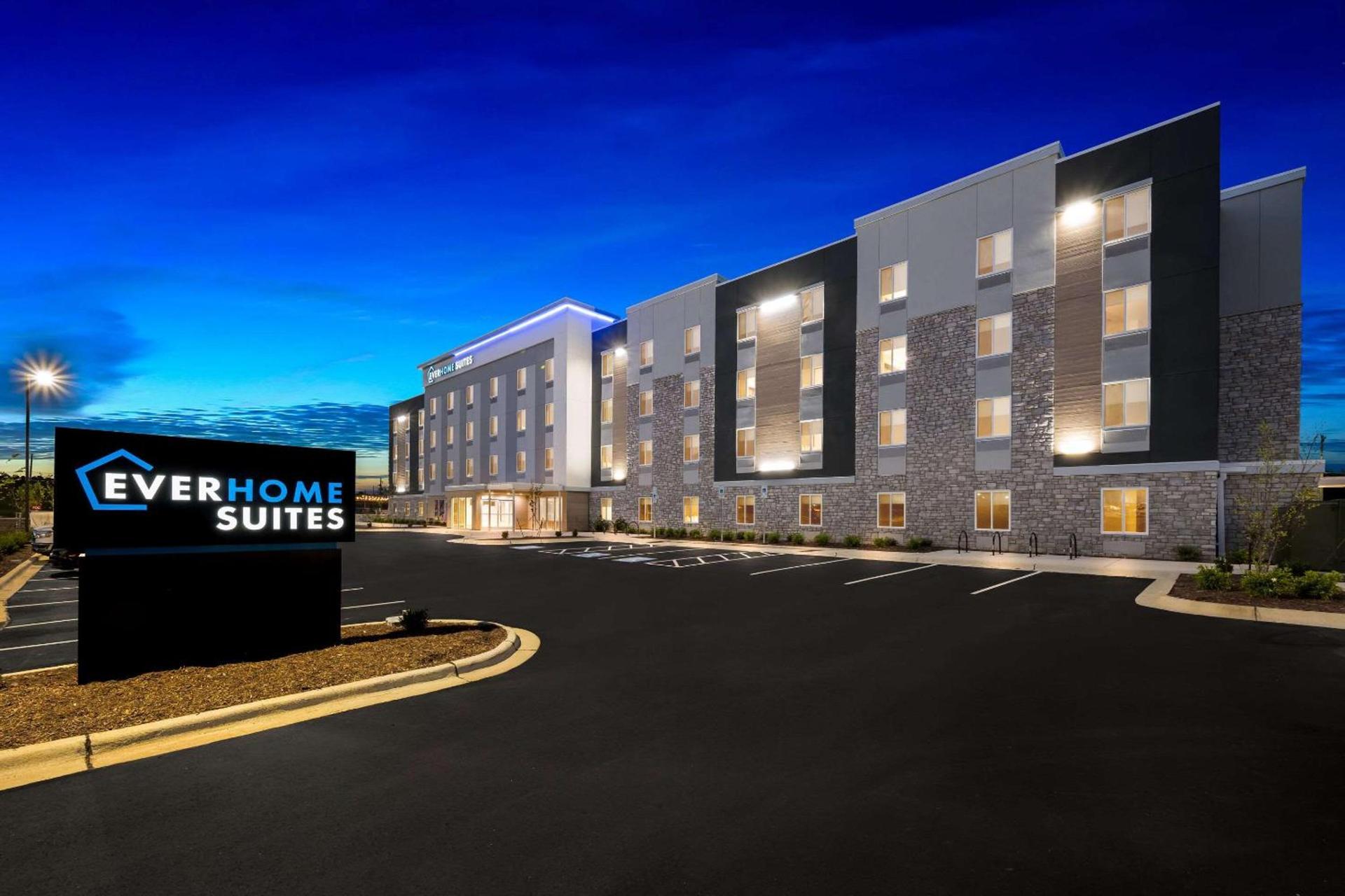Everhome Suites Fayetteville near Fort Bragg photo 5