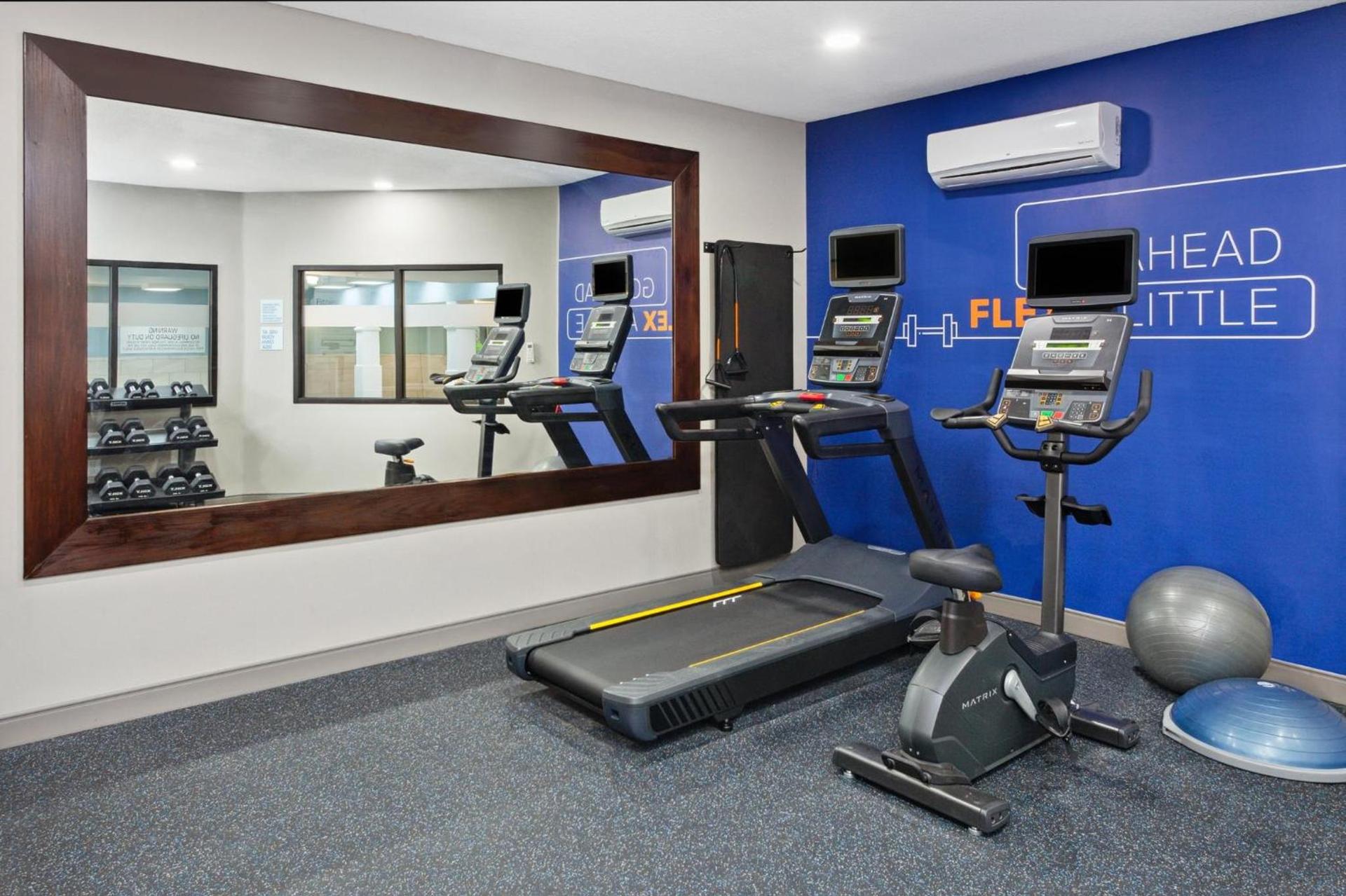 Holiday Inn Express Fremont by IHG photo 73