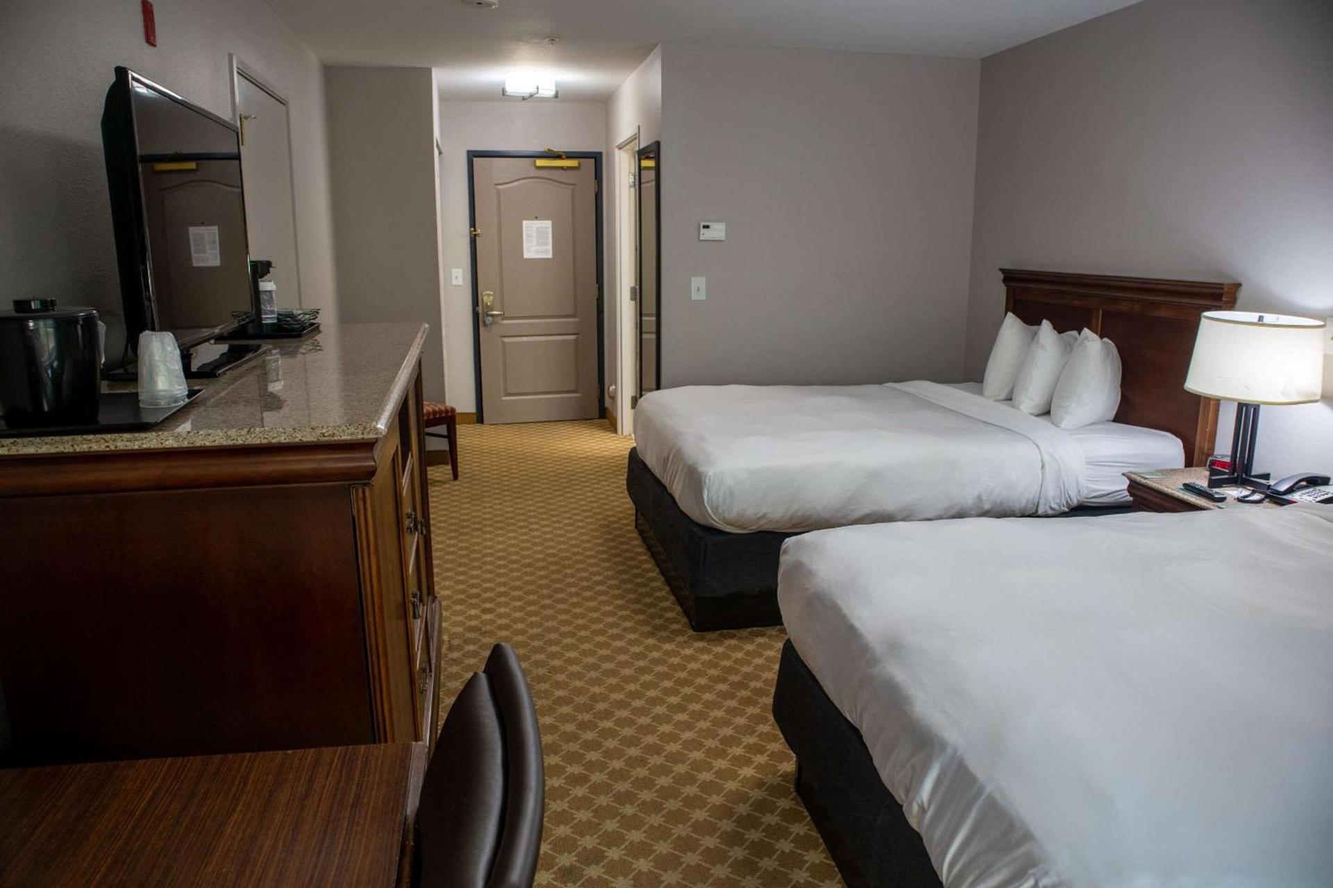 Country Inn & Suites by Radisson, Wilmington, NC photo 14