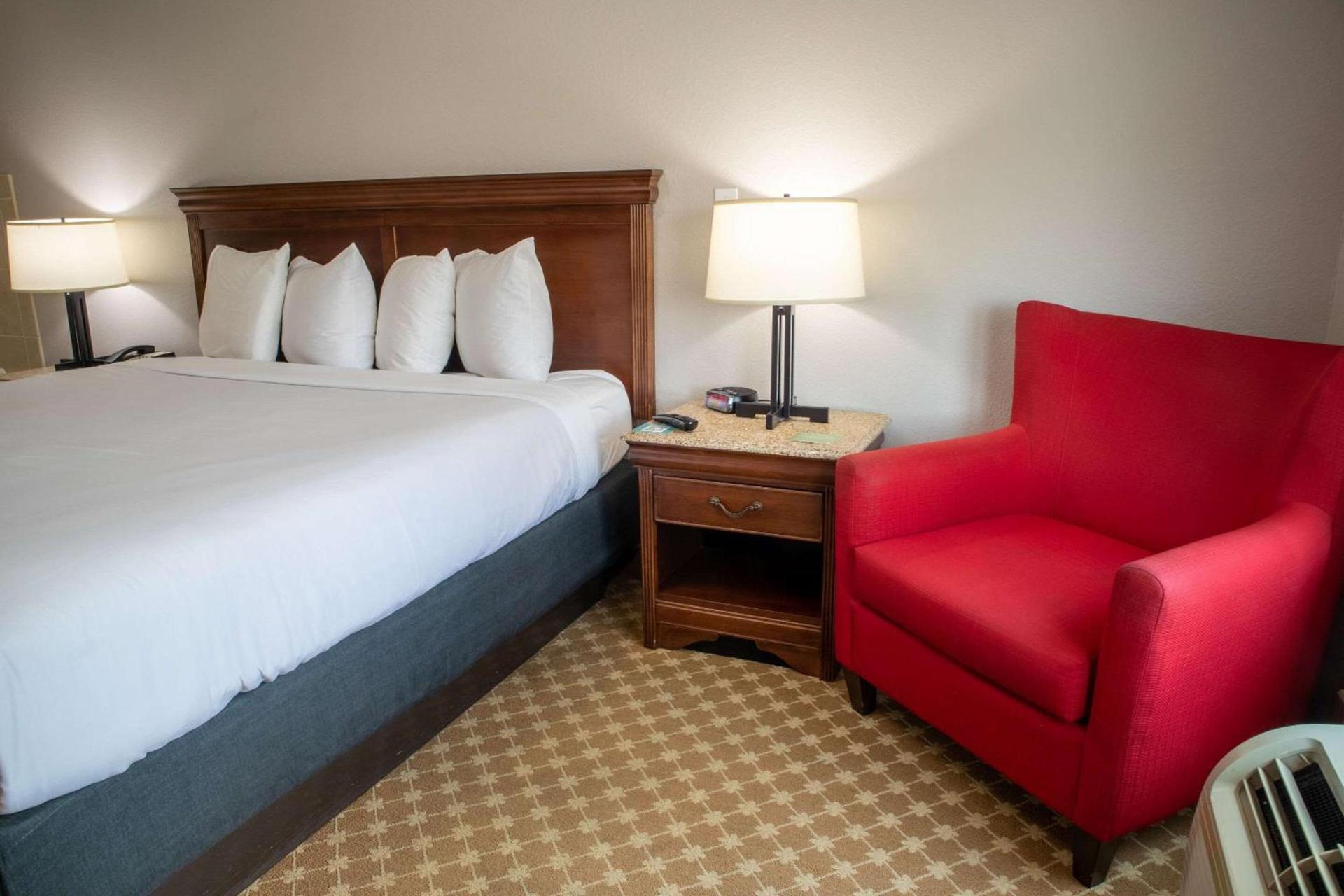 Country Inn & Suites by Radisson, Wilmington, NC photo 7