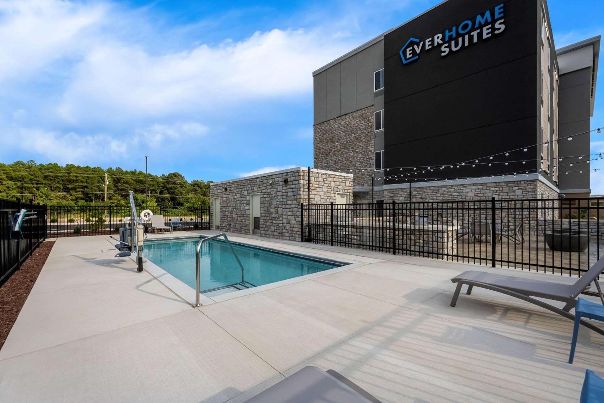 Everhome Suites Fayetteville near Fort Bragg photo 15