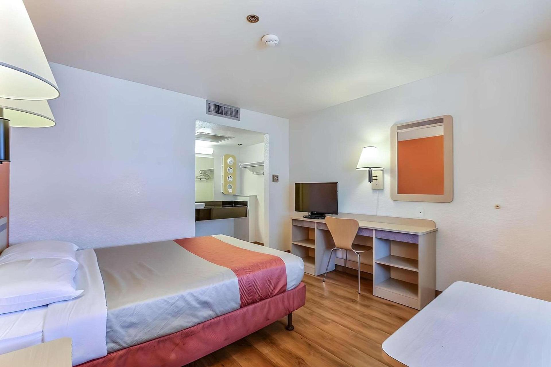Park Inn by Radisson, Livermore photo 4
