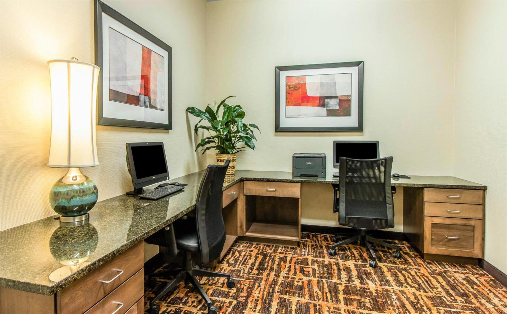 MainStay Suites Watford City - Event Center photo 19