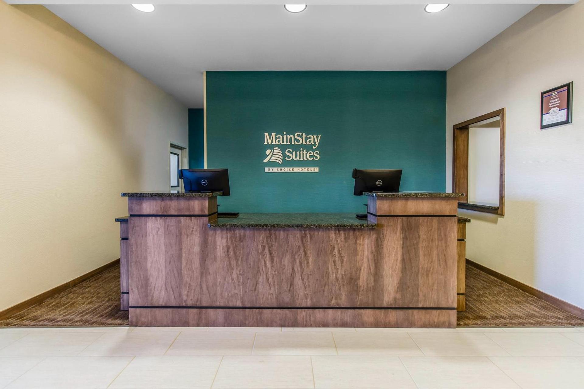 MainStay Suites Watford City - Event Center photo 11