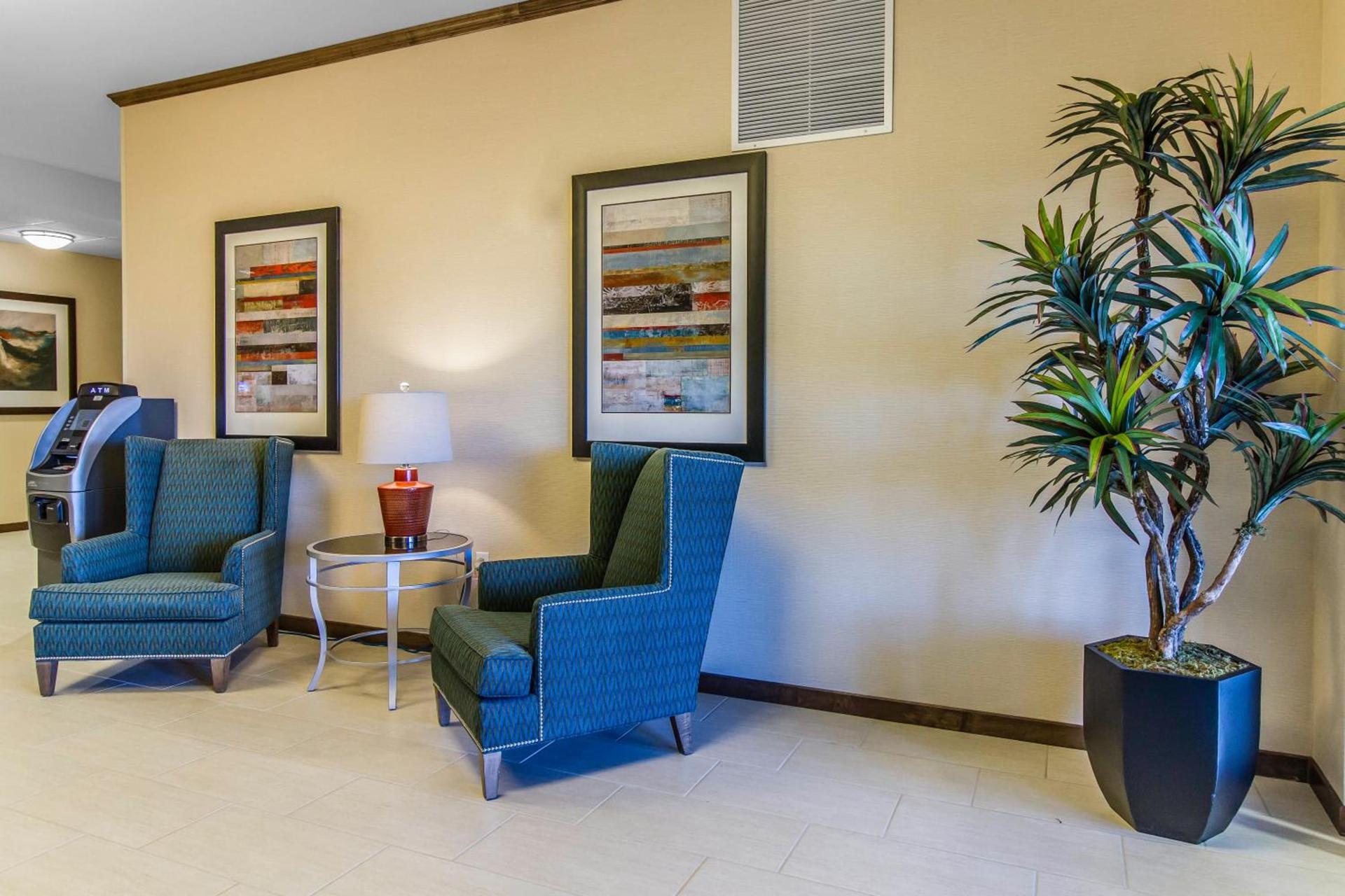 MainStay Suites Watford City - Event Center photo 12