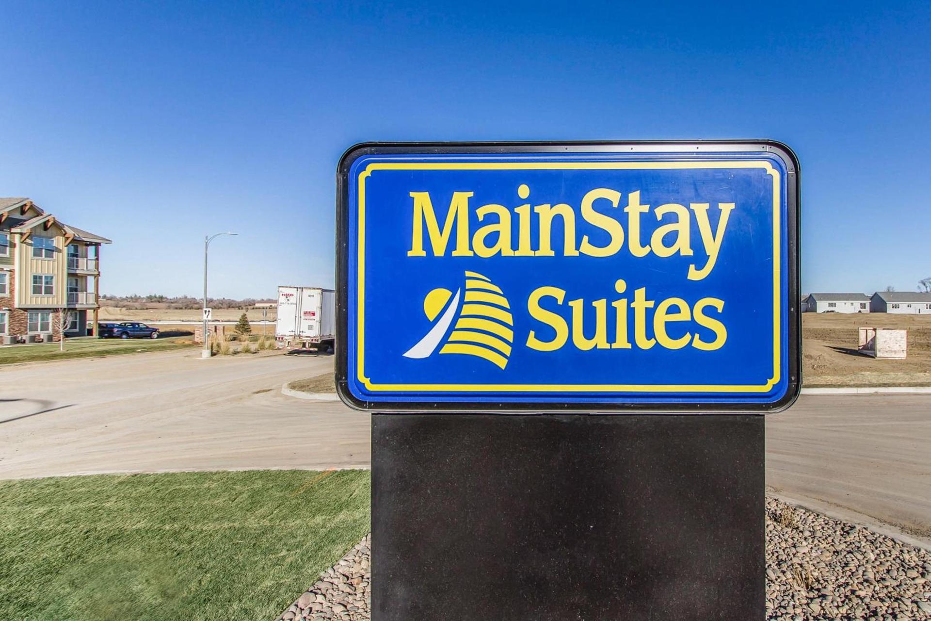 MainStay Suites Watford City - Event Center photo 23