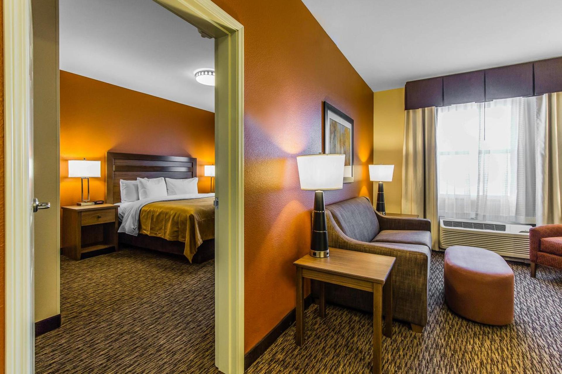MainStay Suites Watford City - Event Center photo 29