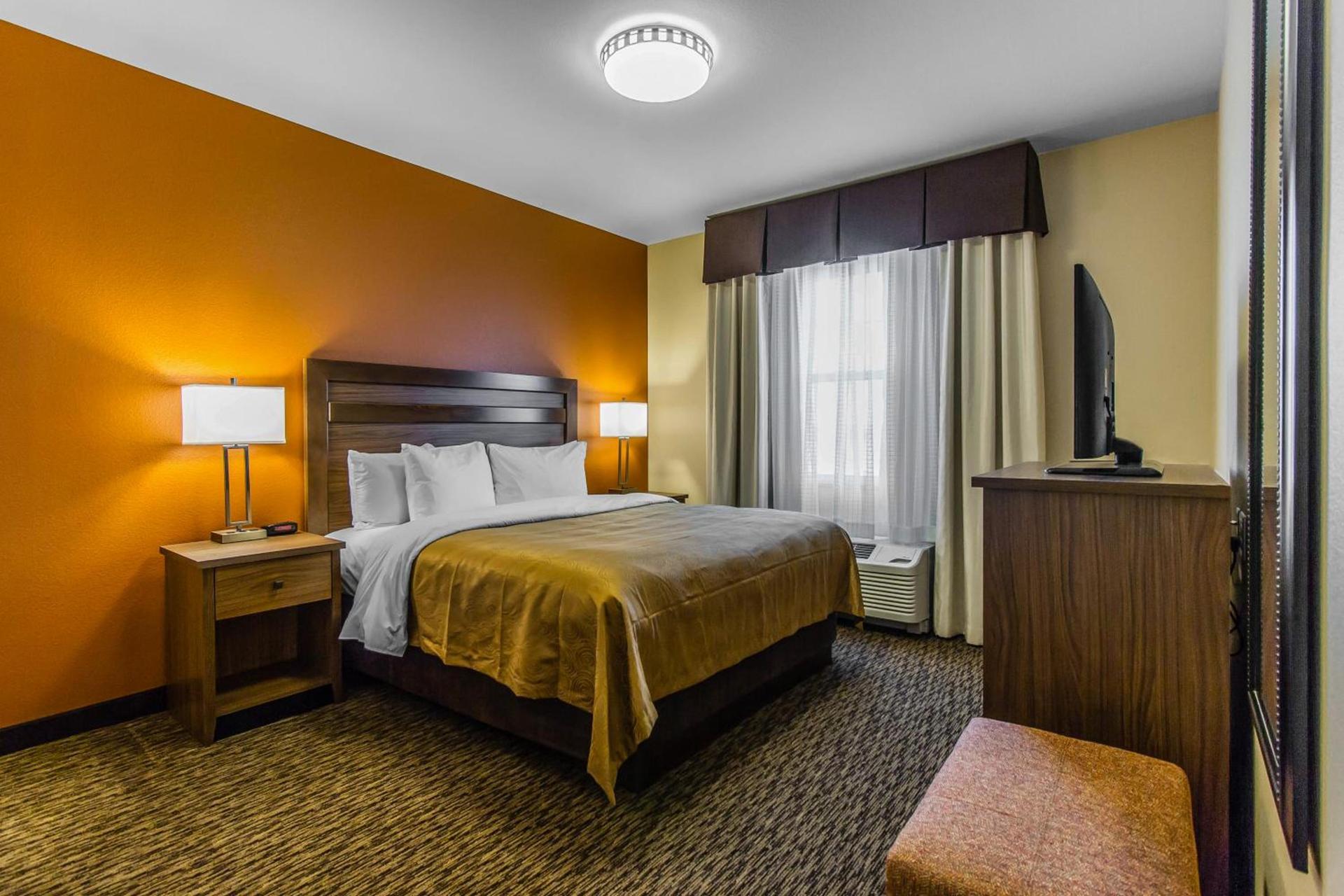 MainStay Suites Watford City - Event Center photo 28