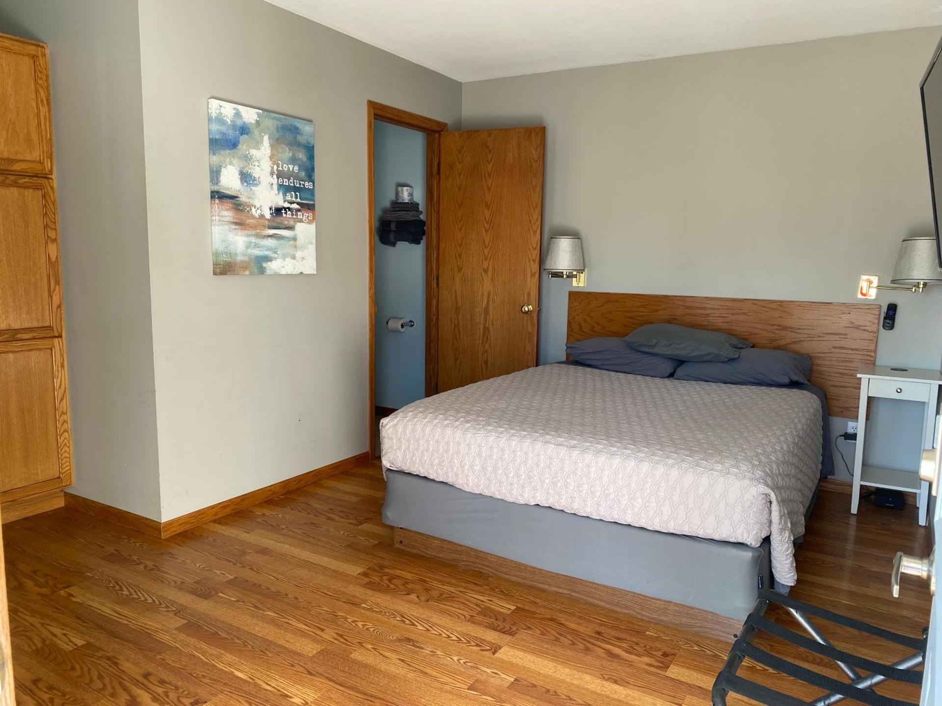 Logan Rooms Motel photo 2