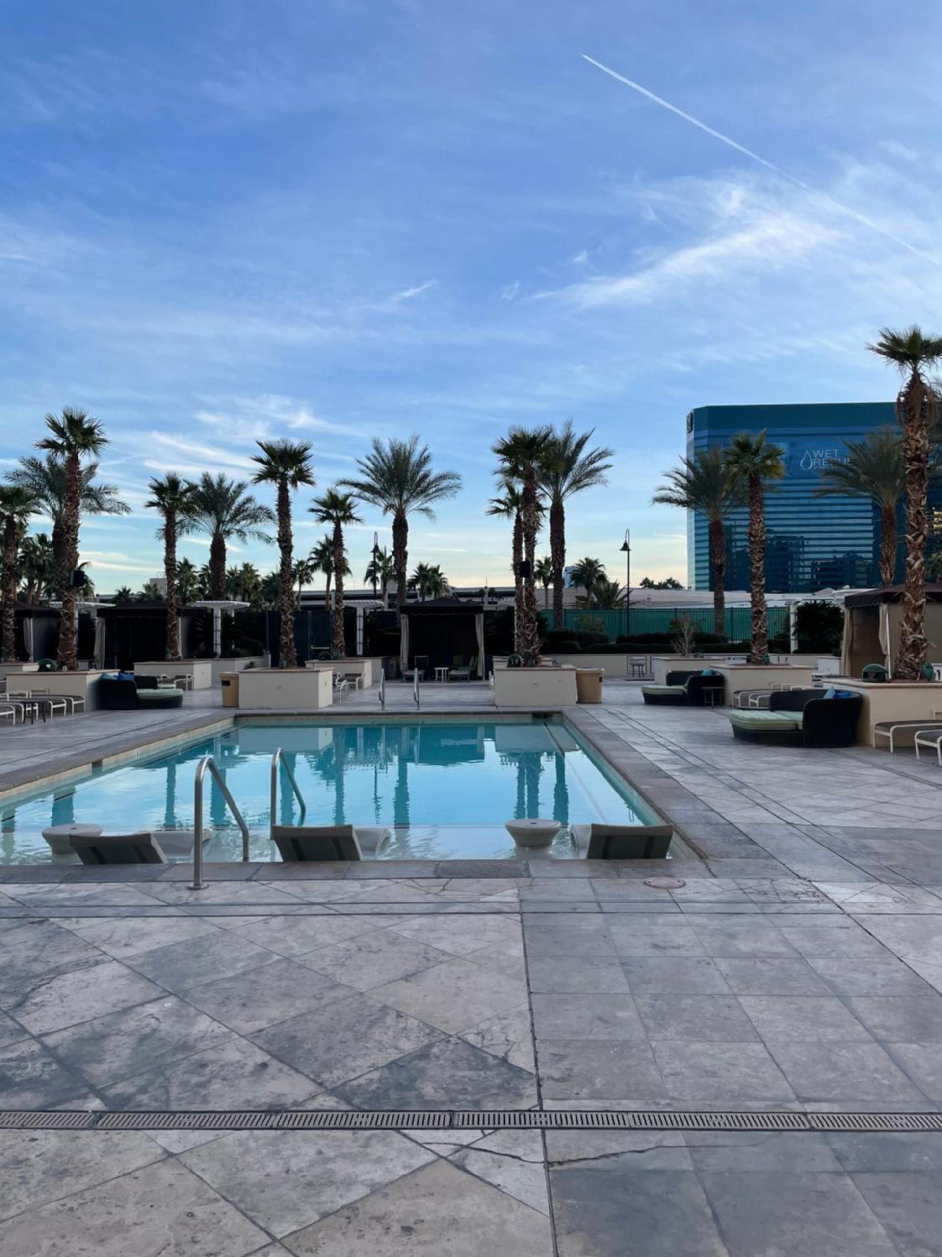 MGM SIGNATURE - Strip View Suite- FREE valet parking photo 29