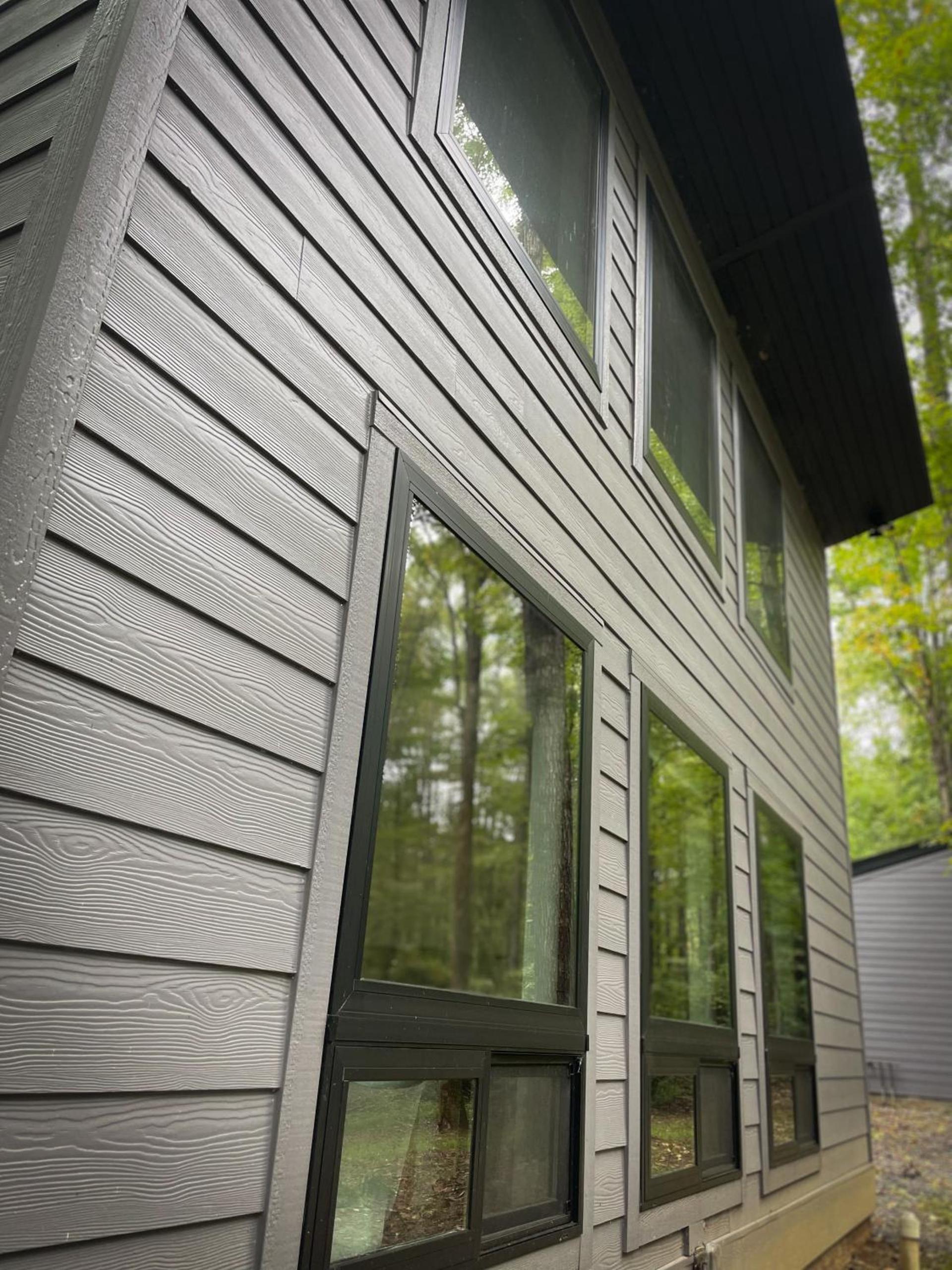 Dwell477 photo 1