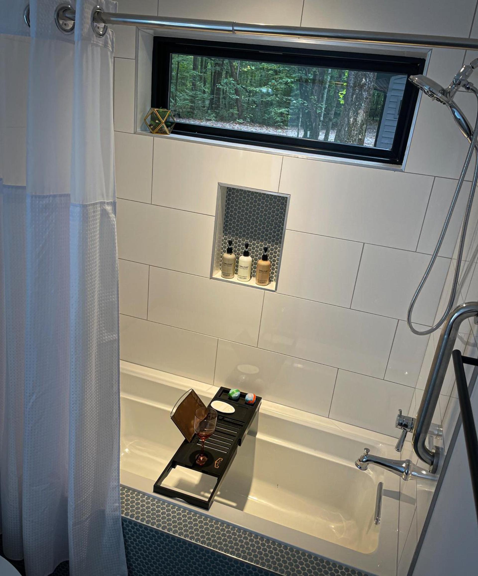 Dwell477 photo 6