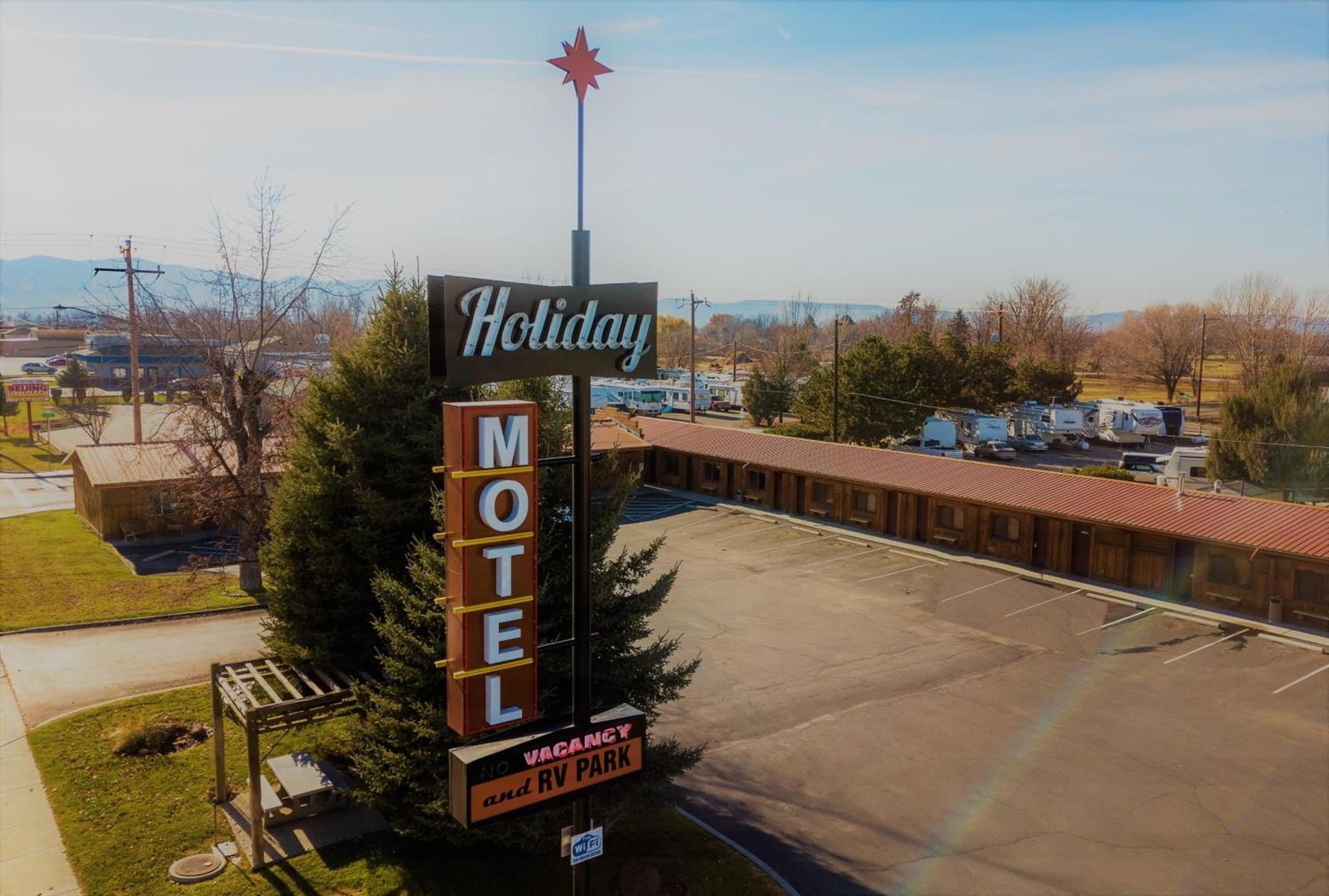 Holiday Motel and RV Park photo 7