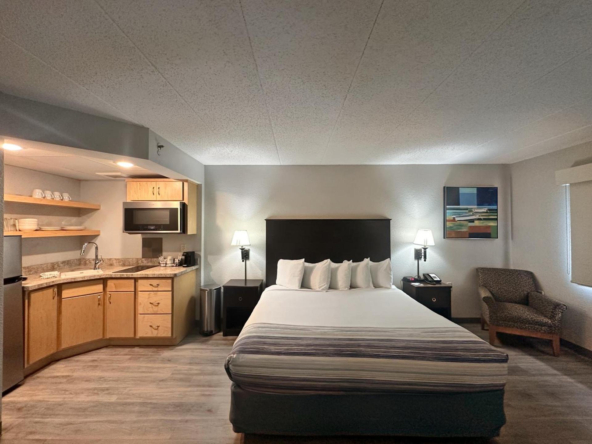 AmericInn by Wyndham Menominee photo 49