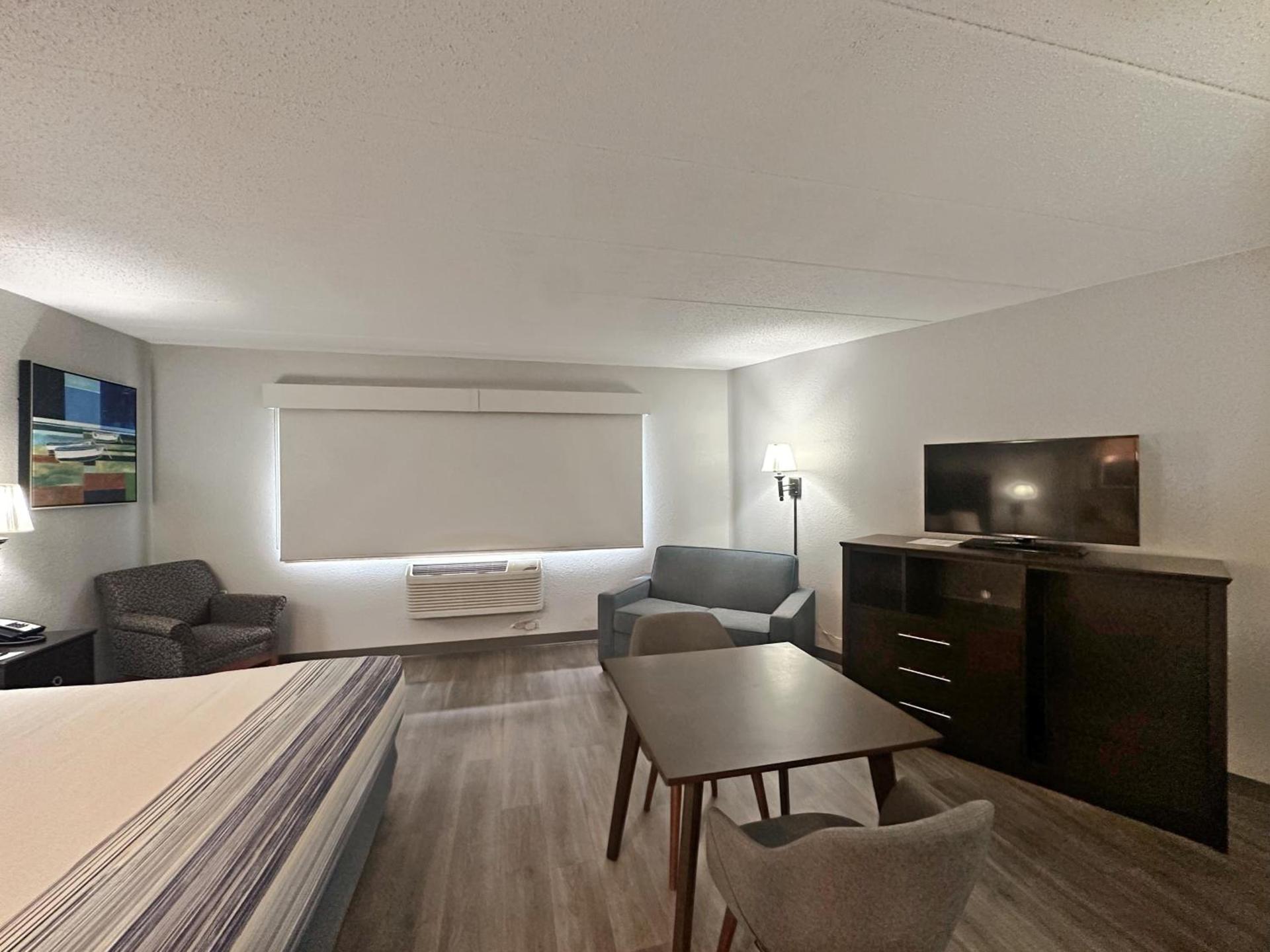AmericInn by Wyndham Menominee photo 50