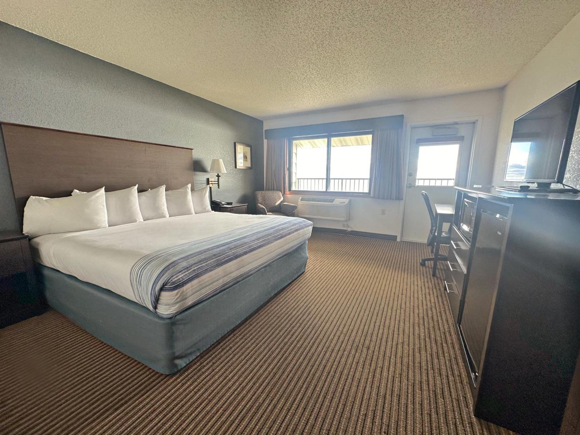 AmericInn by Wyndham Menominee photo 61