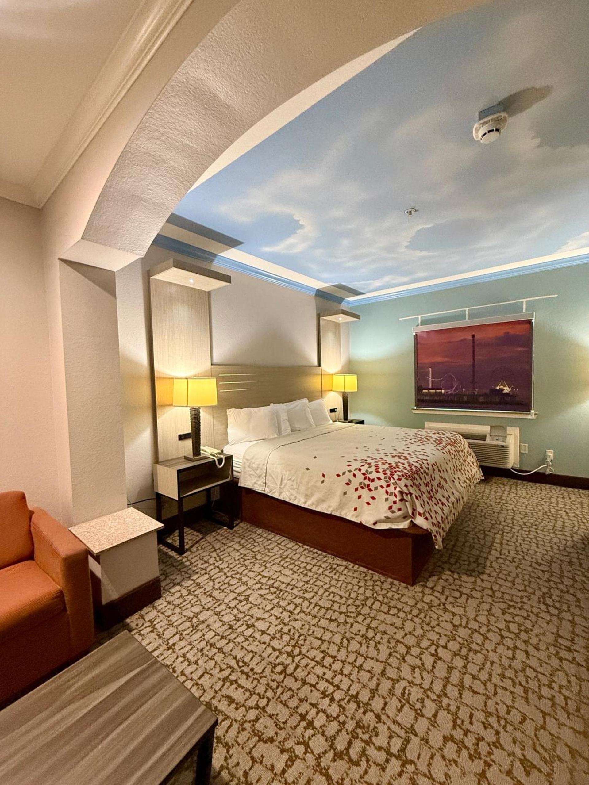 Baymont by Wyndham Texas City photo 6