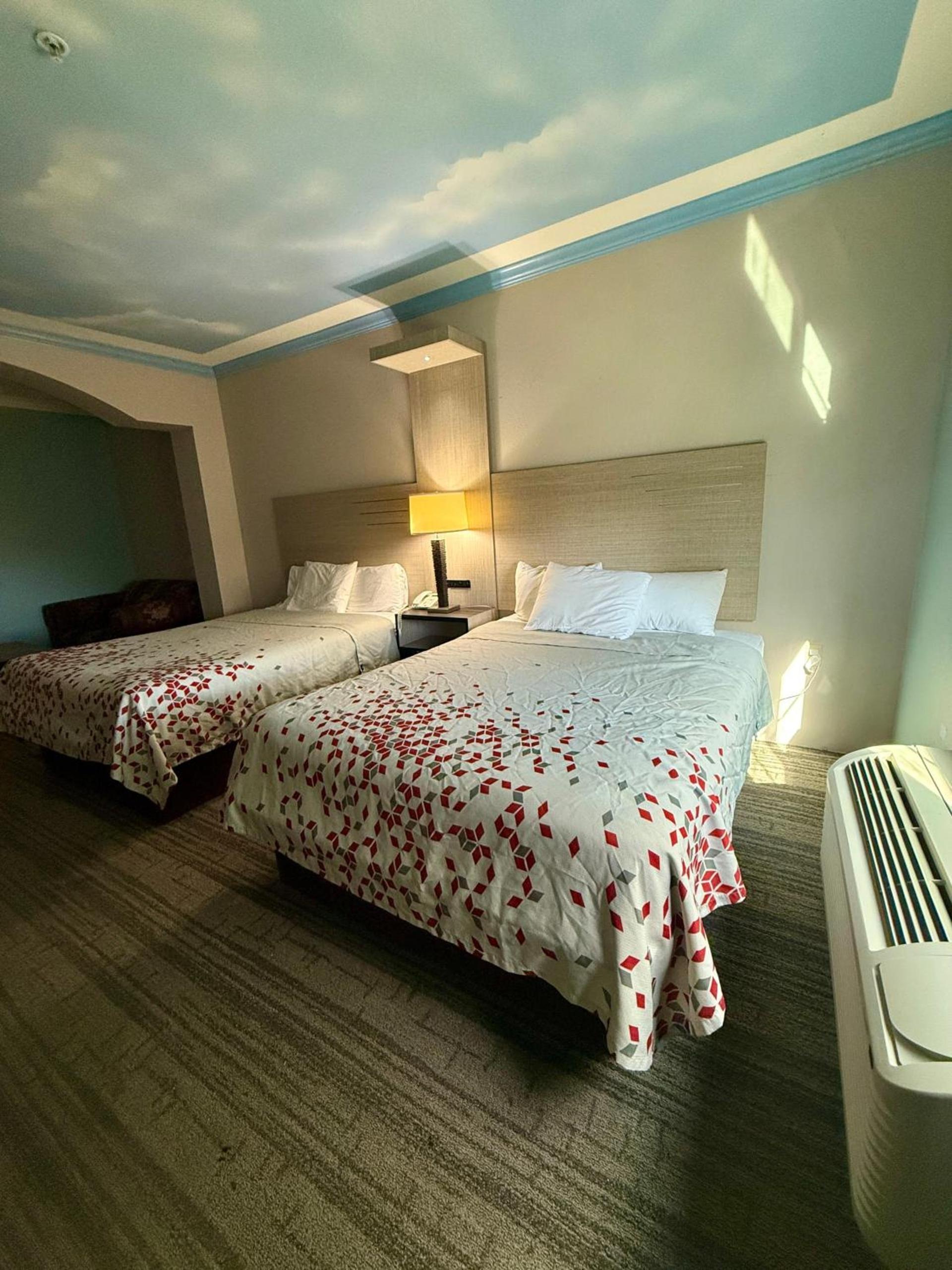 Baymont by Wyndham Texas City photo 8