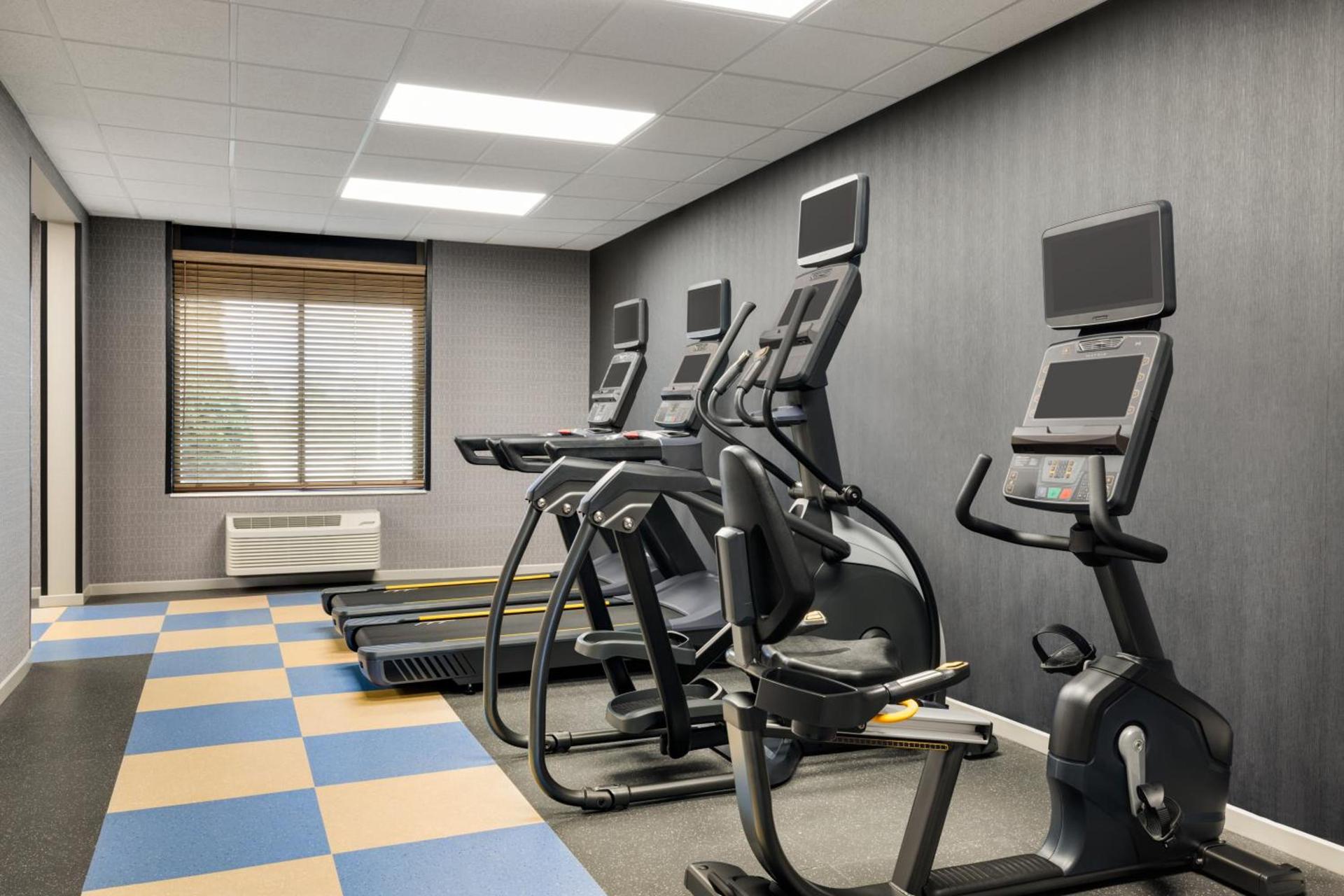 Four Points by Sheraton Columbus-Polaris photo 35