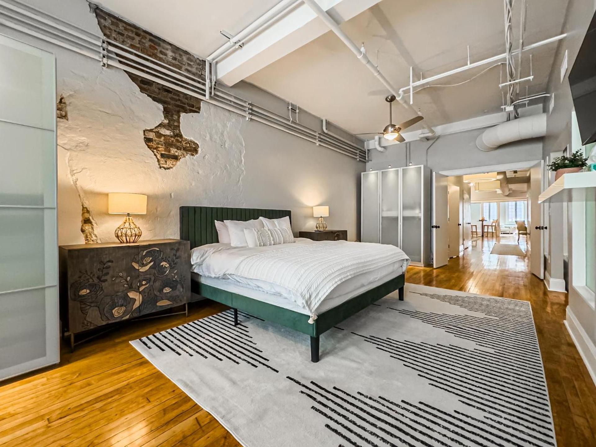 The Historic Lyric Presidential Suite photo 34