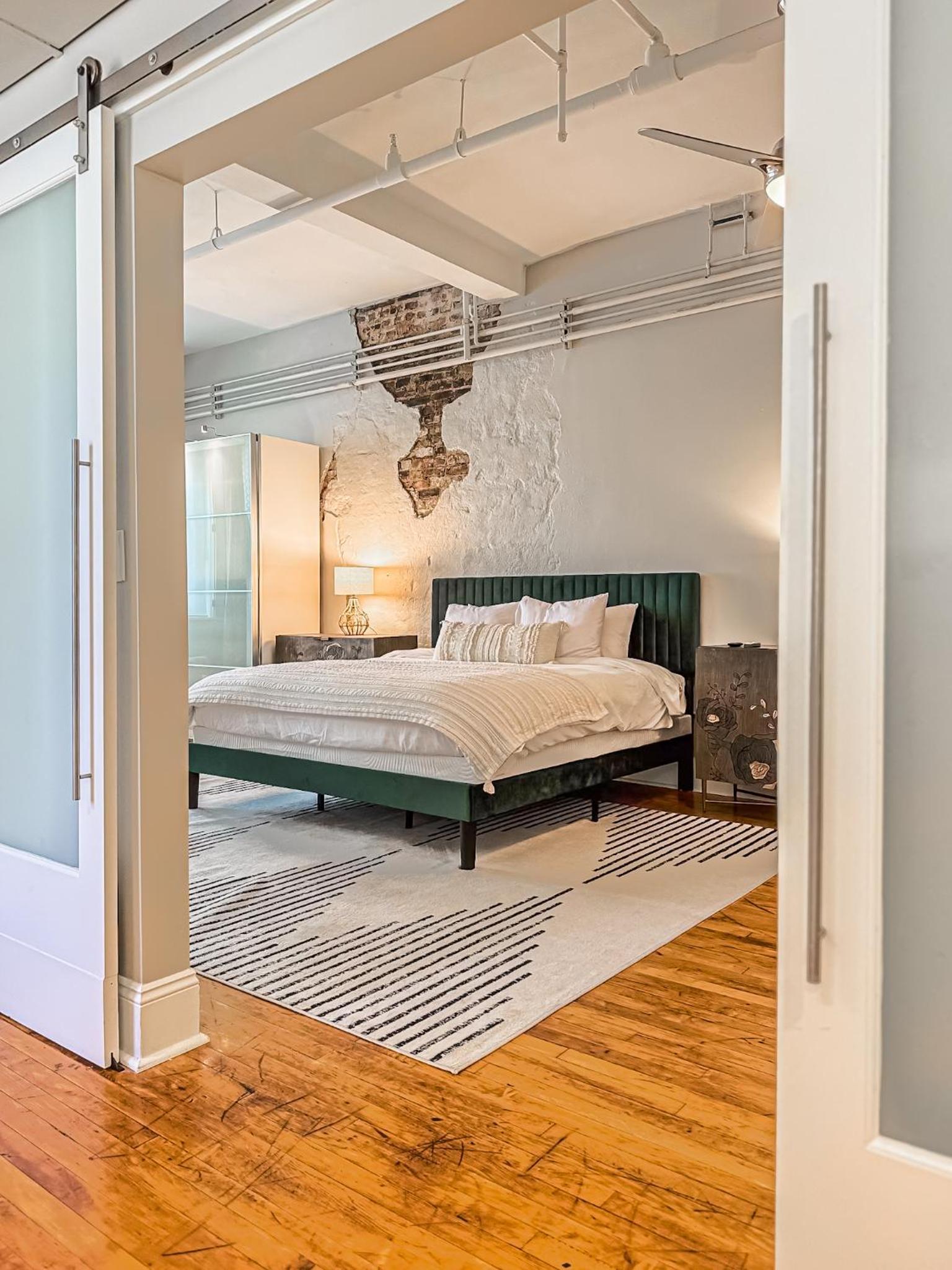 The Historic Lyric Presidential Suite photo 12