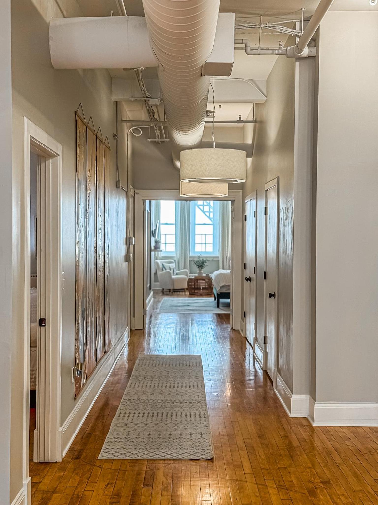 The Historic Lyric Presidential Suite photo 3
