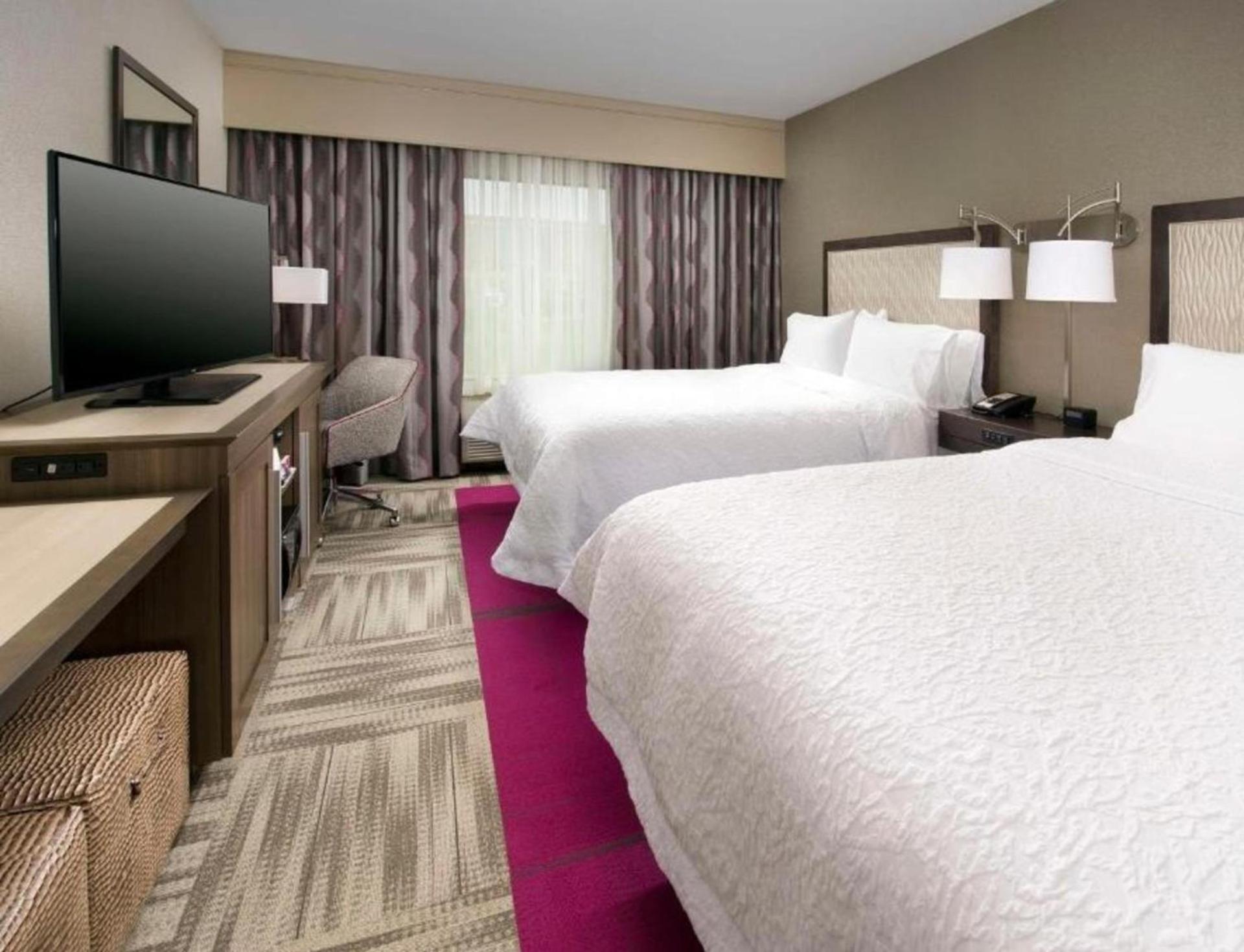 Hampton Inn by Hilton Hattiesburg photo 25