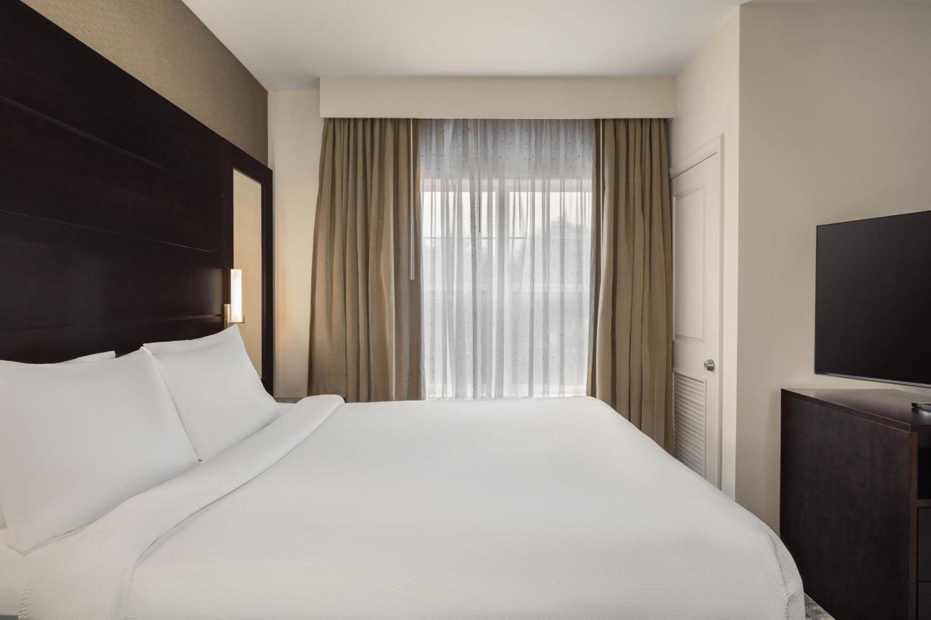 Residence Inn by Marriott Long Island Islip/Courthouse Complex photo 13