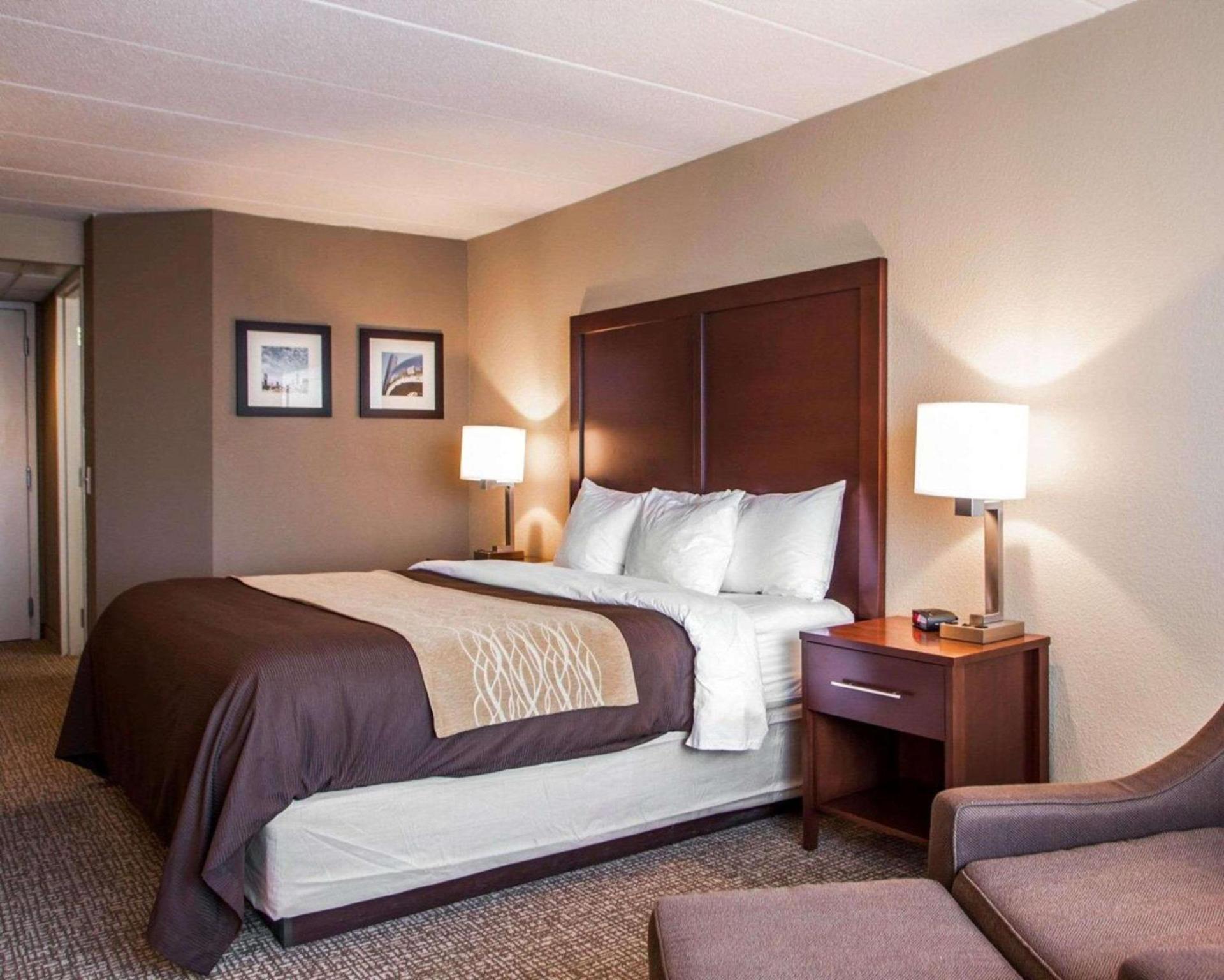 Quality Inn & Suites Orland Park - Chicago photo 36