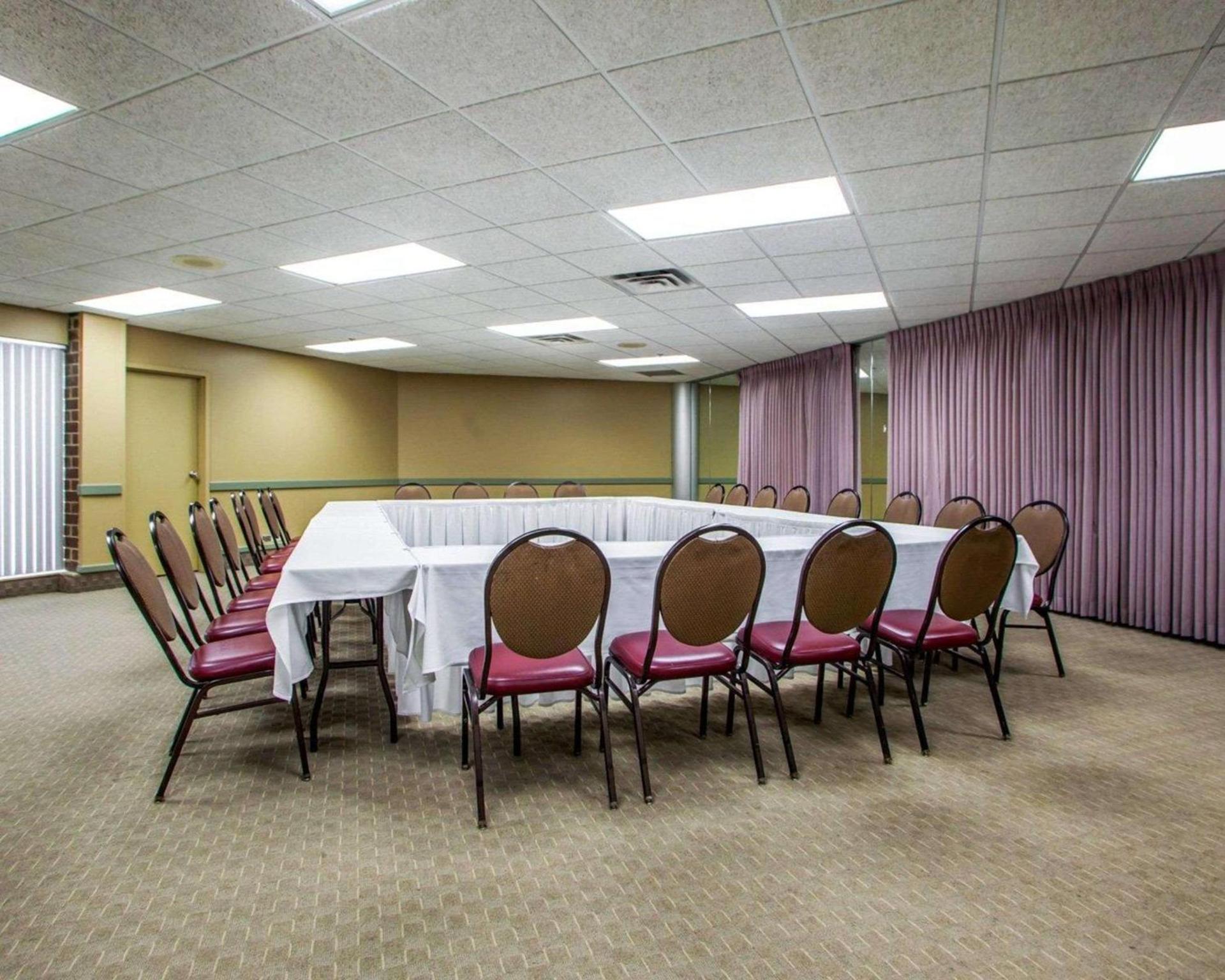 Quality Inn & Suites Orland Park - Chicago photo 6