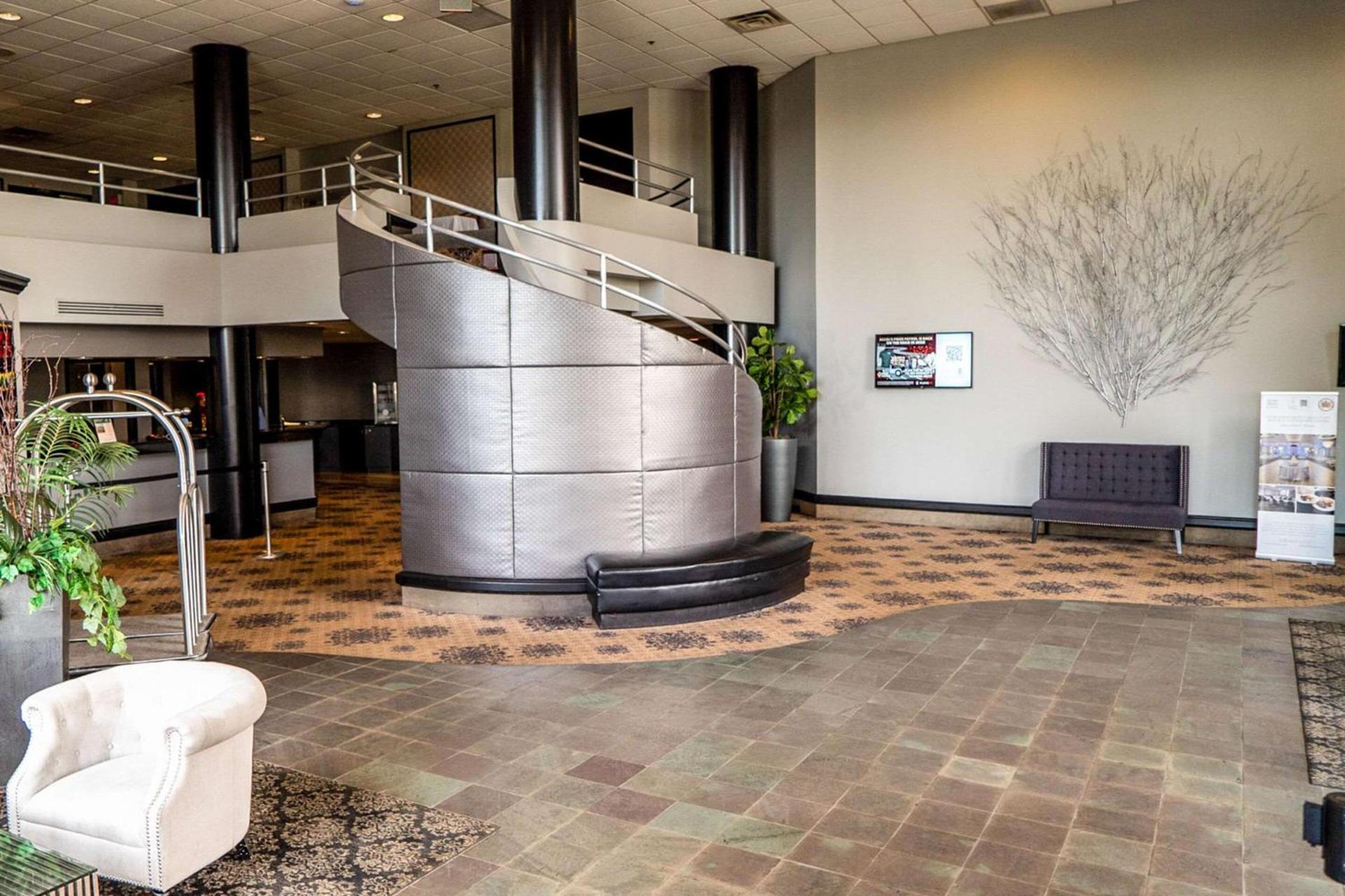 Quality Inn & Suites Orland Park - Chicago photo 2