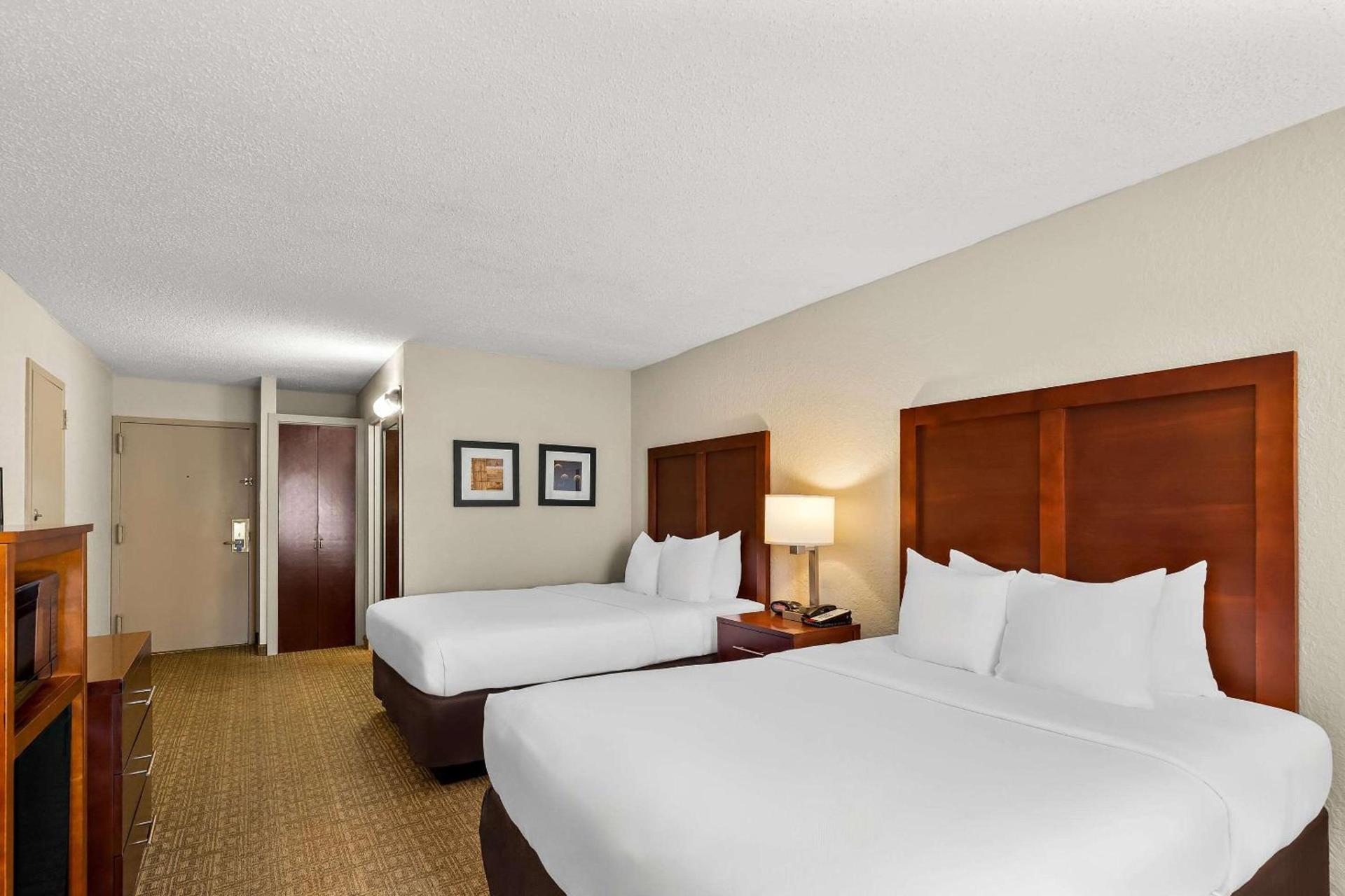 Comfort Inn St Louis - Westport Event Center photo 7