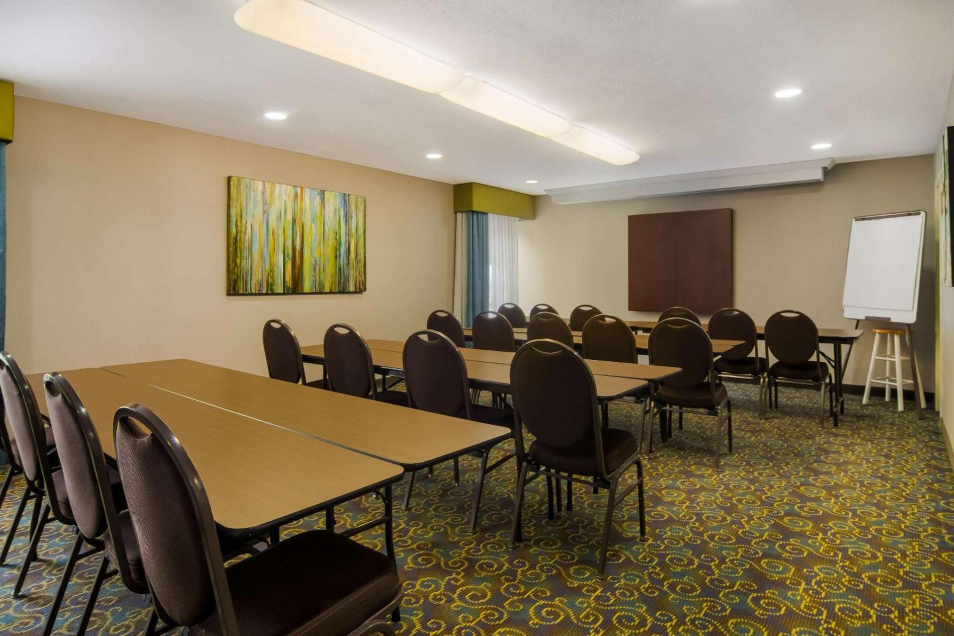 Comfort Inn Cadillac photo 20
