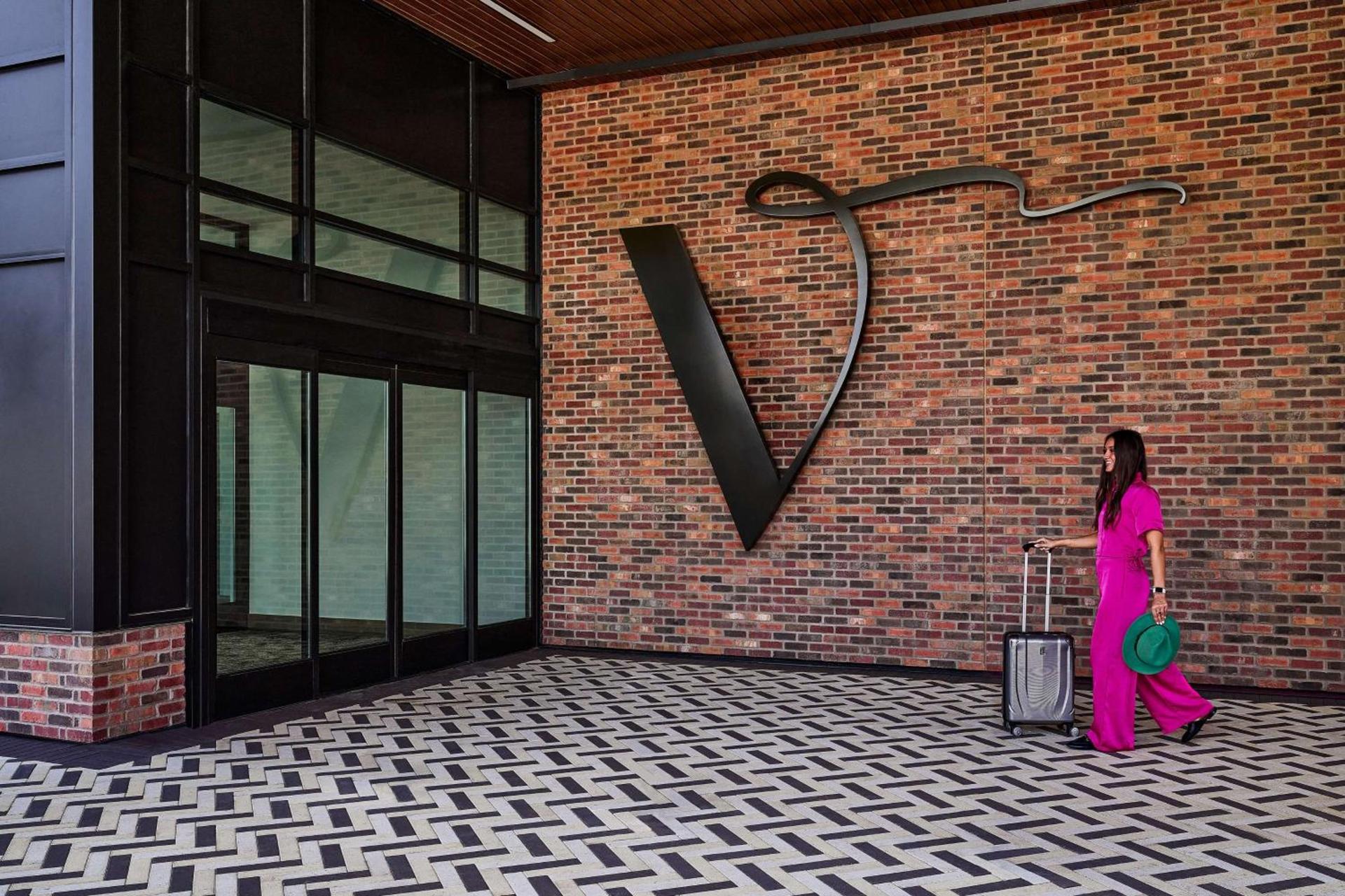 Lively Hotel On Oak Oklahoma City, Tapestry By Hilton photo 2
