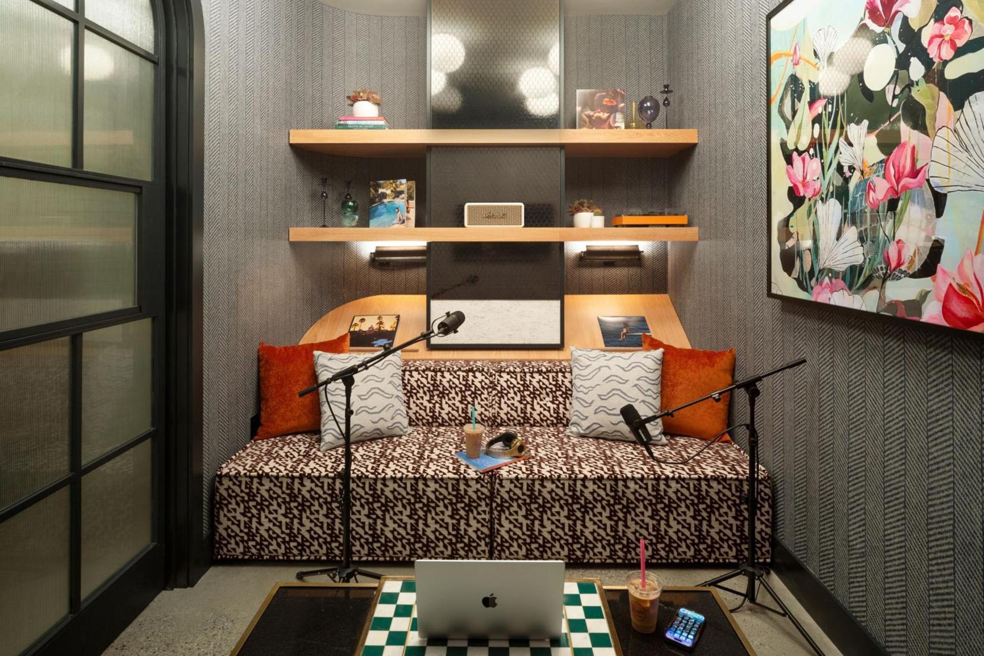 Moxy St. Petersburg Downtown photo 35