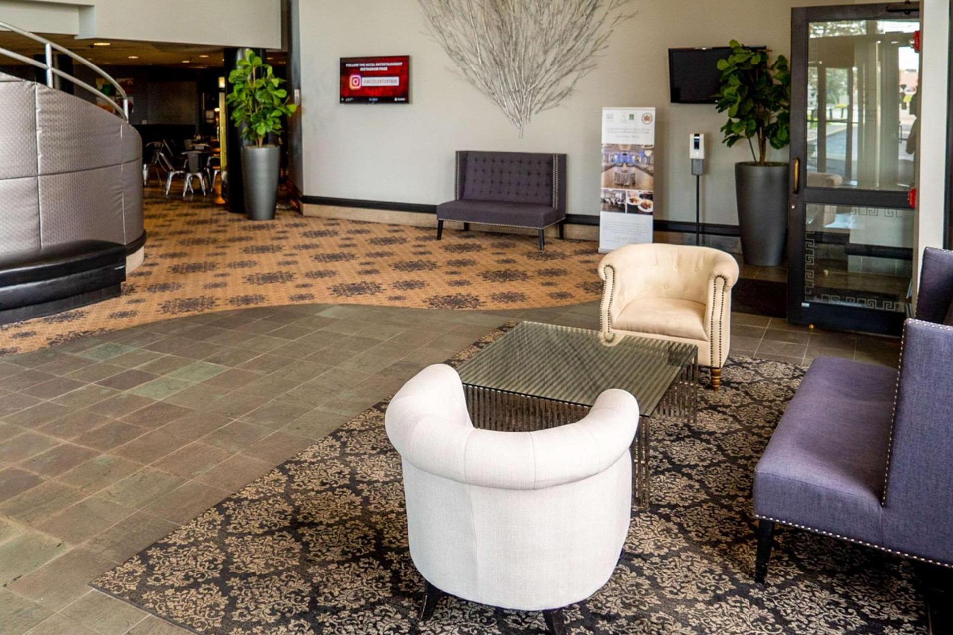 Quality Inn & Suites Orland Park - Chicago photo 33