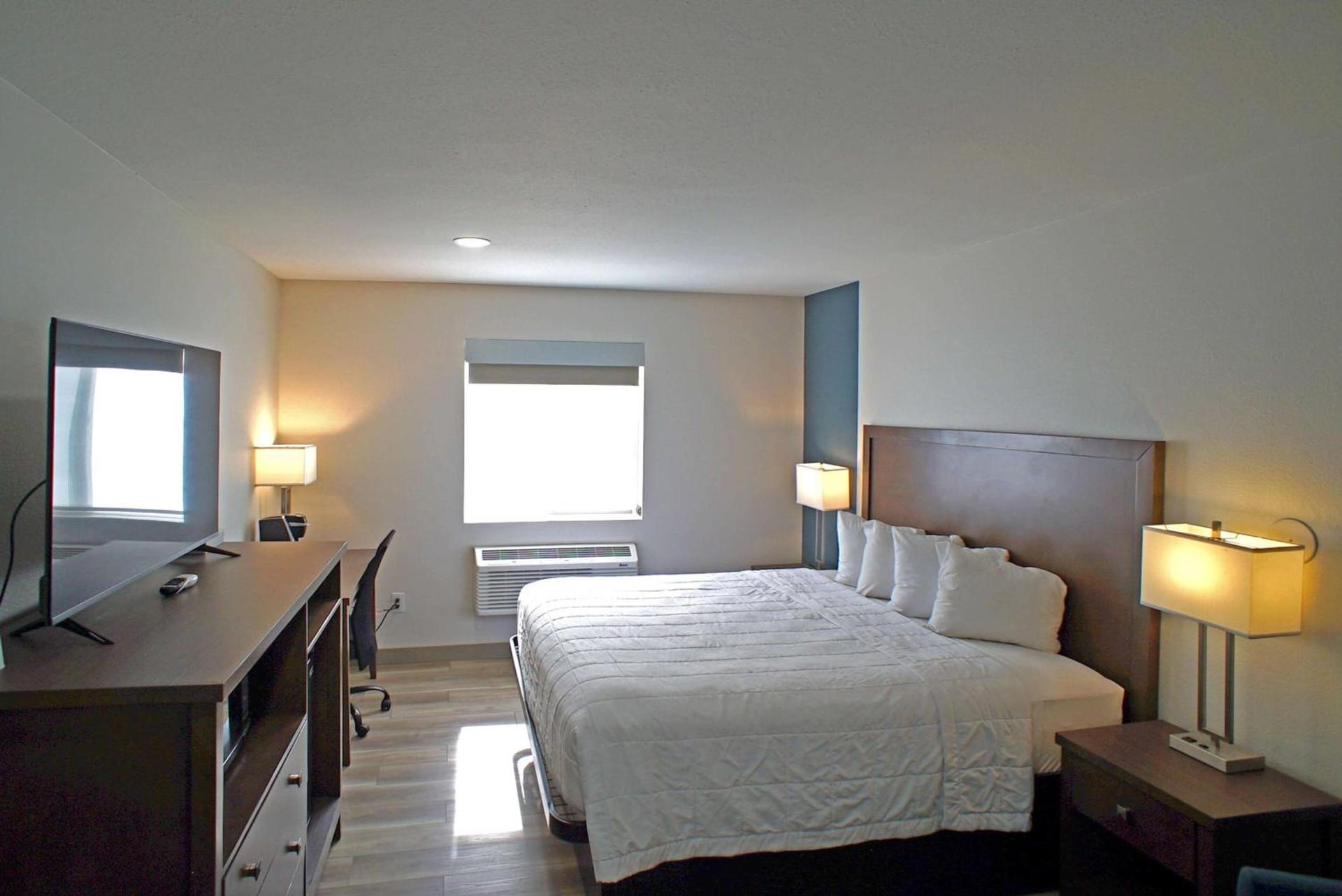 Baymont by Wyndham Monte Vista photo 15