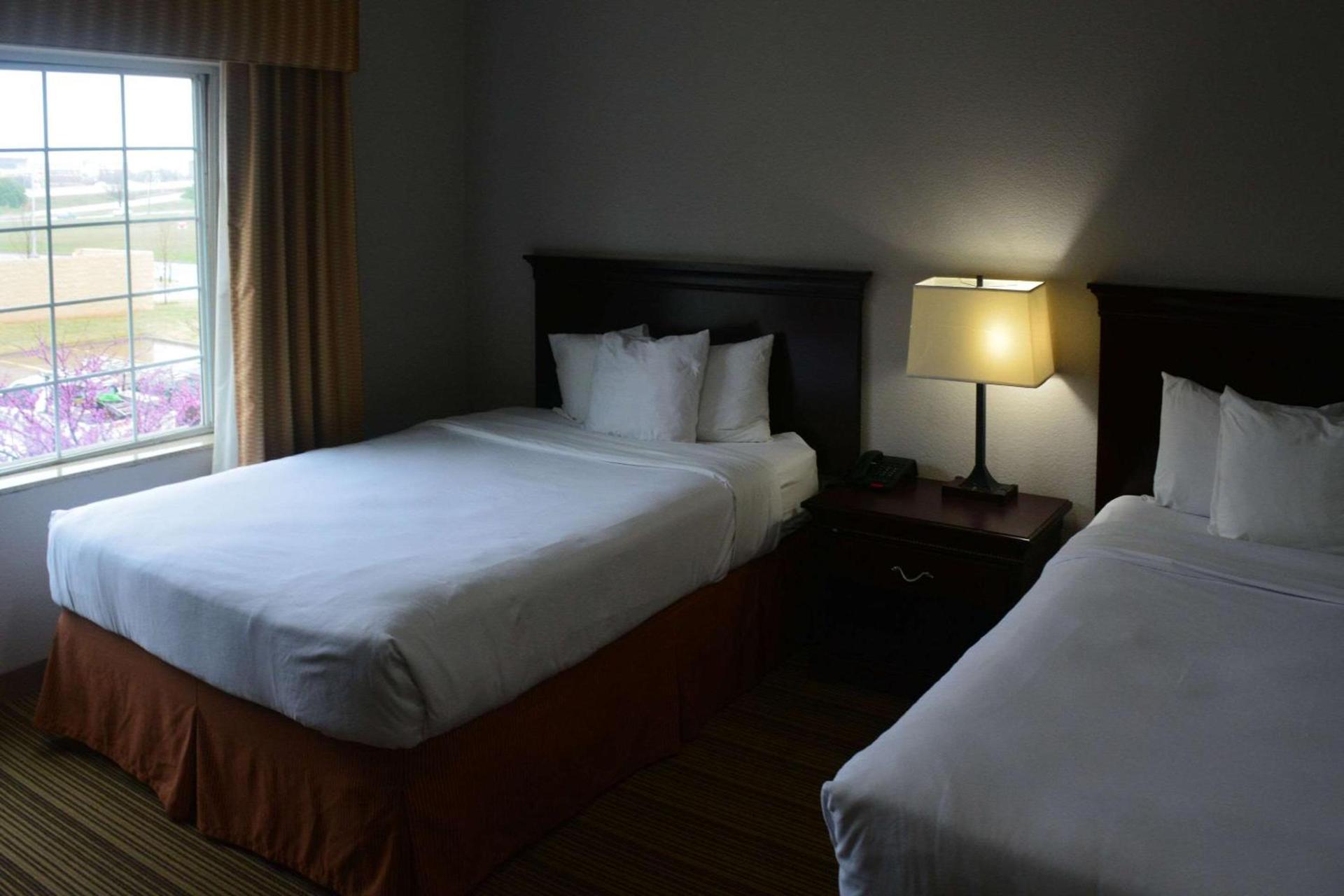 Country Inn & Suites by Radisson, Oklahoma City - Quail Springs, OK photo 4