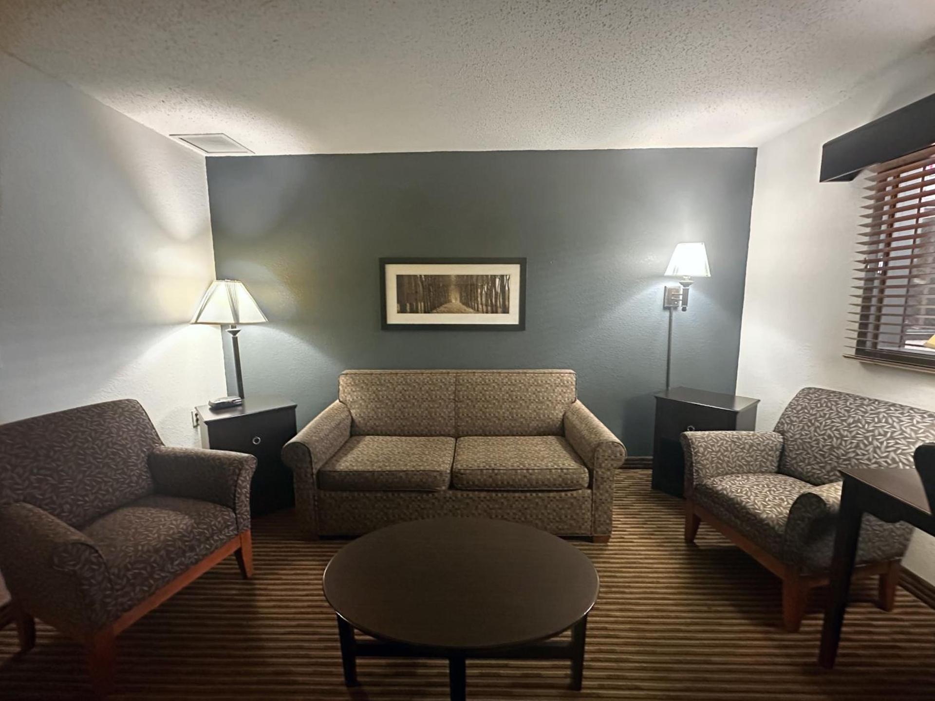 AmericInn by Wyndham Menominee photo 70