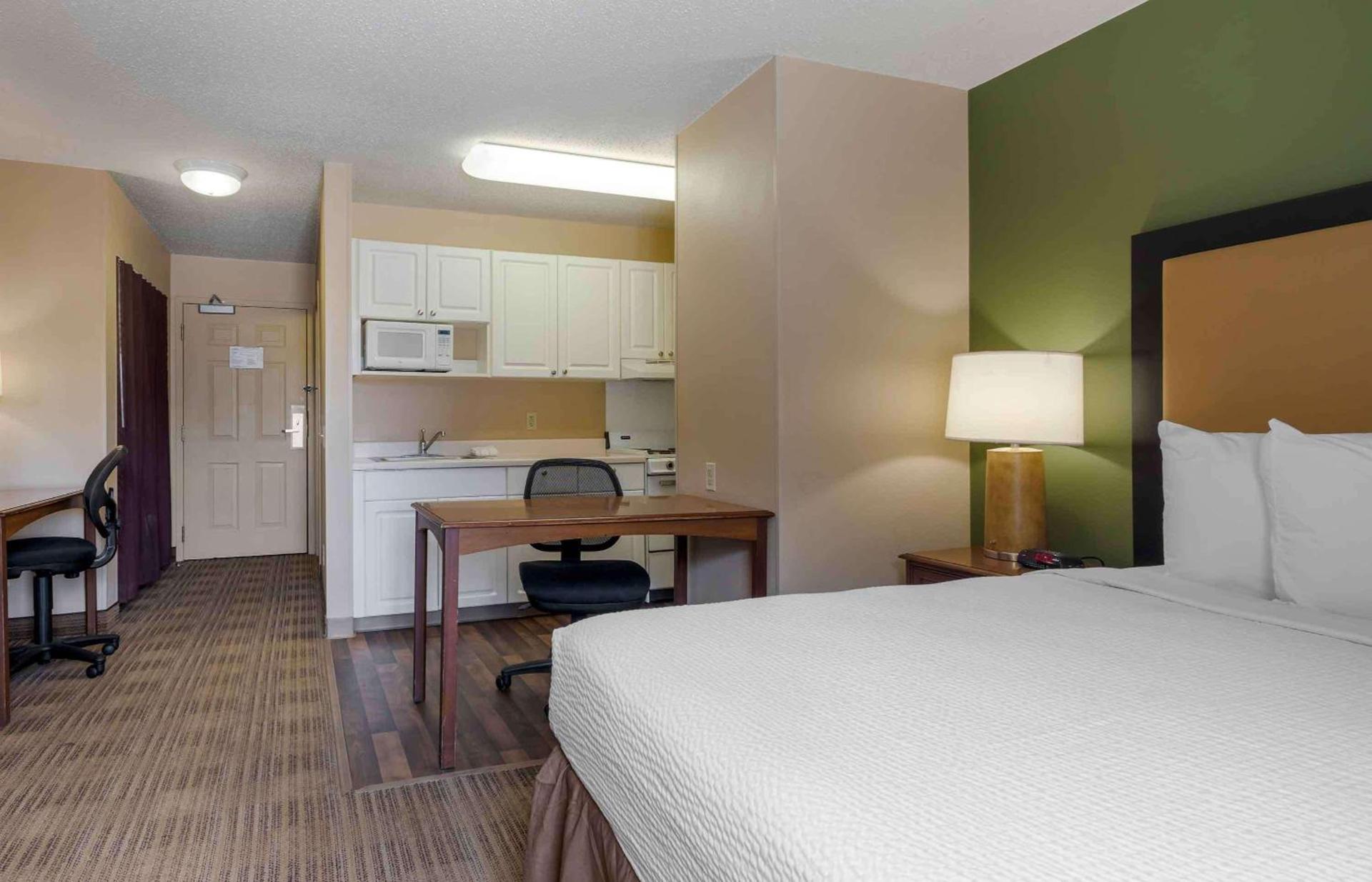 Extended Stay America Select Suites - Dallas - Farmers Branch photo 5