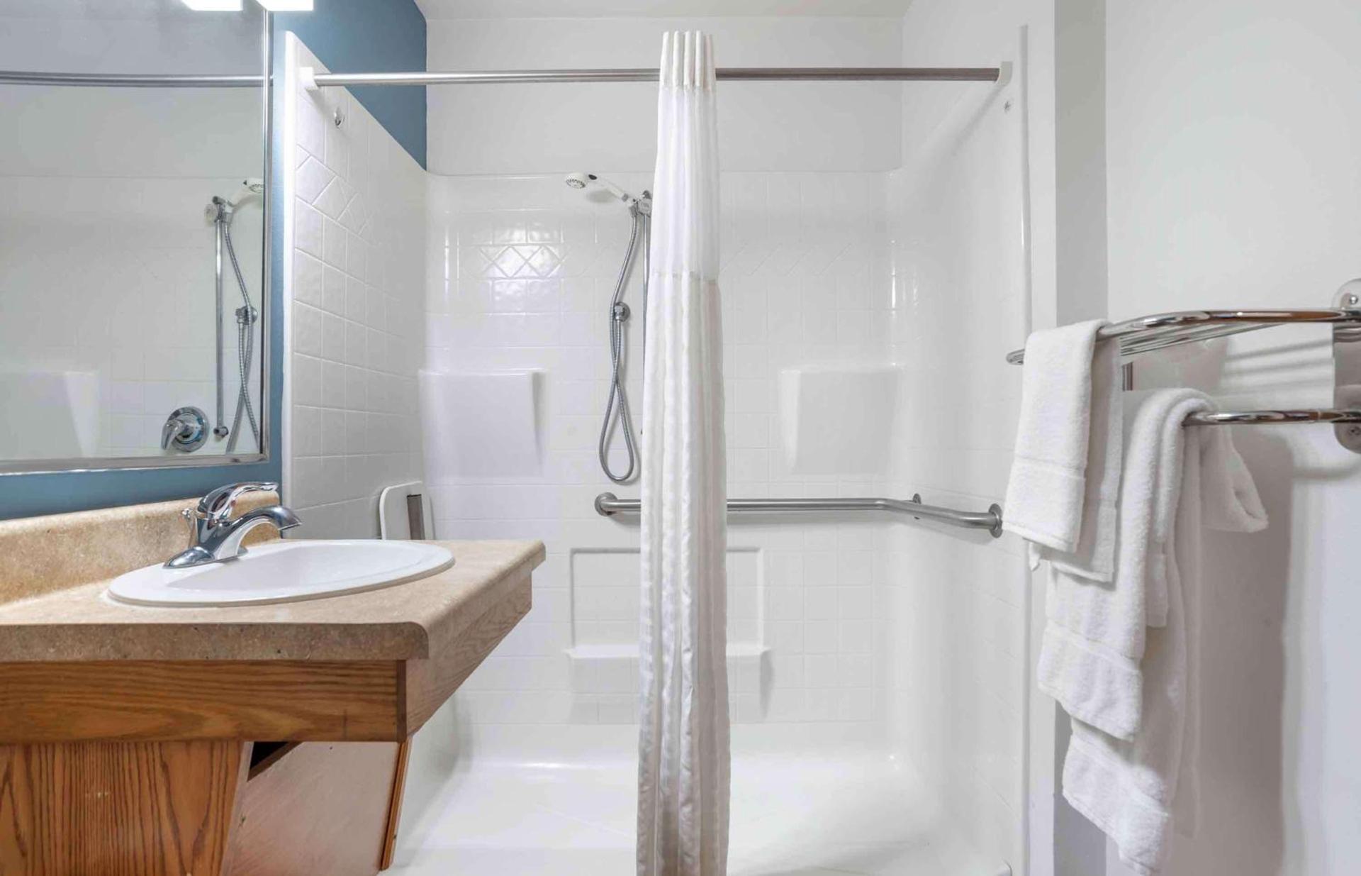 Extended Stay America Select Suites - Orlando - South photo 11