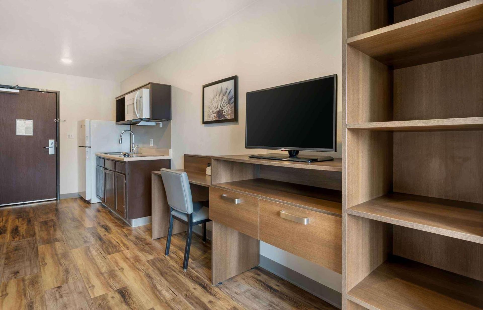 Extended Stay America Select Suites - Orlando - Airport photo 9