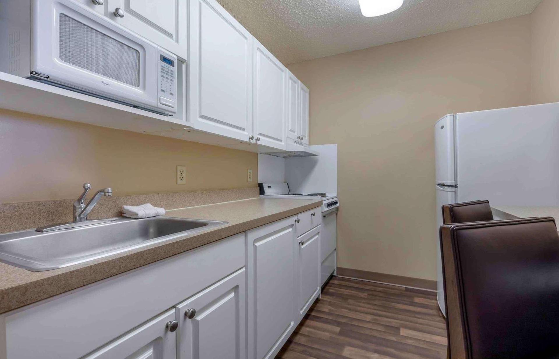 Extended Stay America Select Suites - Dallas - Farmers Branch photo 8