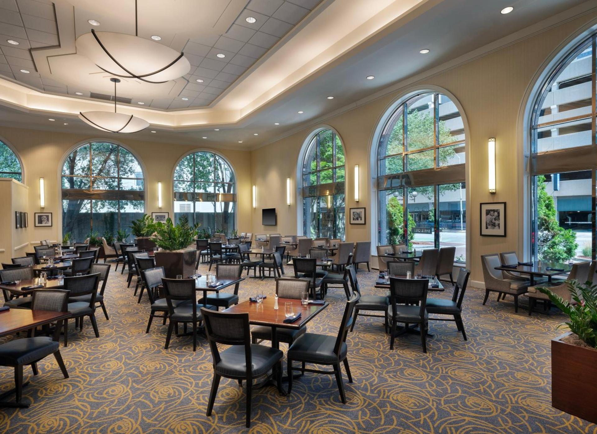 Hilton Indianapolis Hotel & Suites photo 61