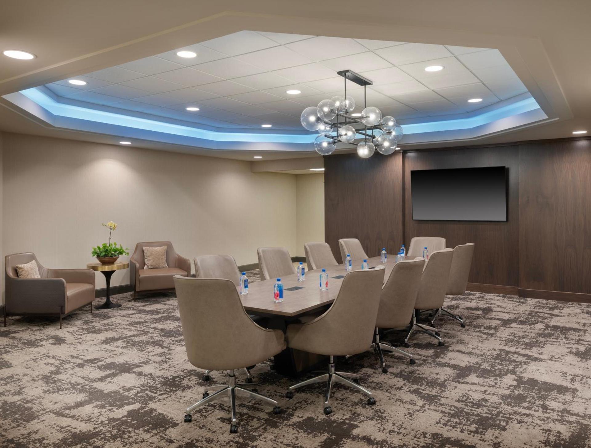 Hilton Indianapolis Hotel & Suites photo 68