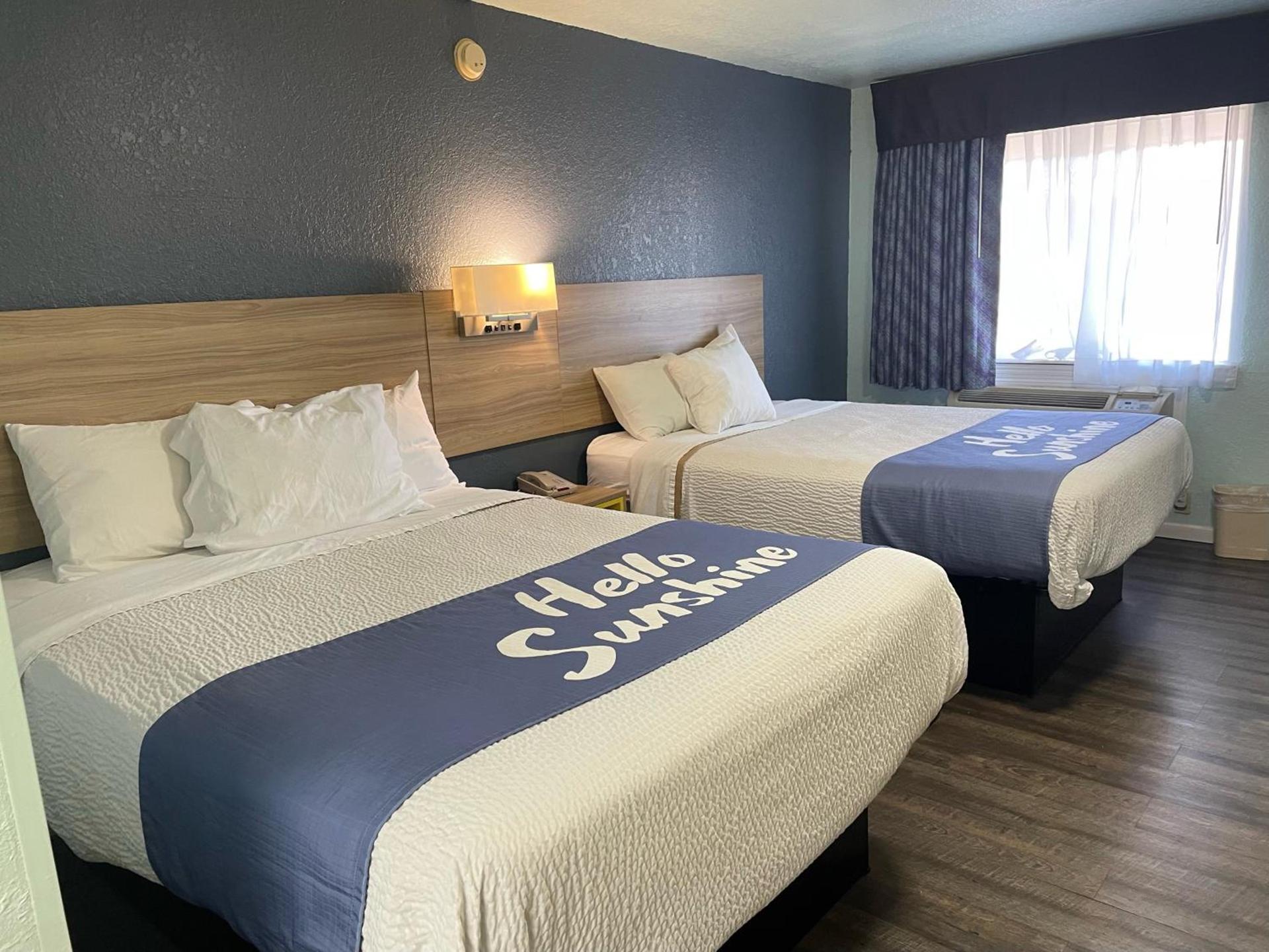 Days Inn by Wyndham Pratt photo 9