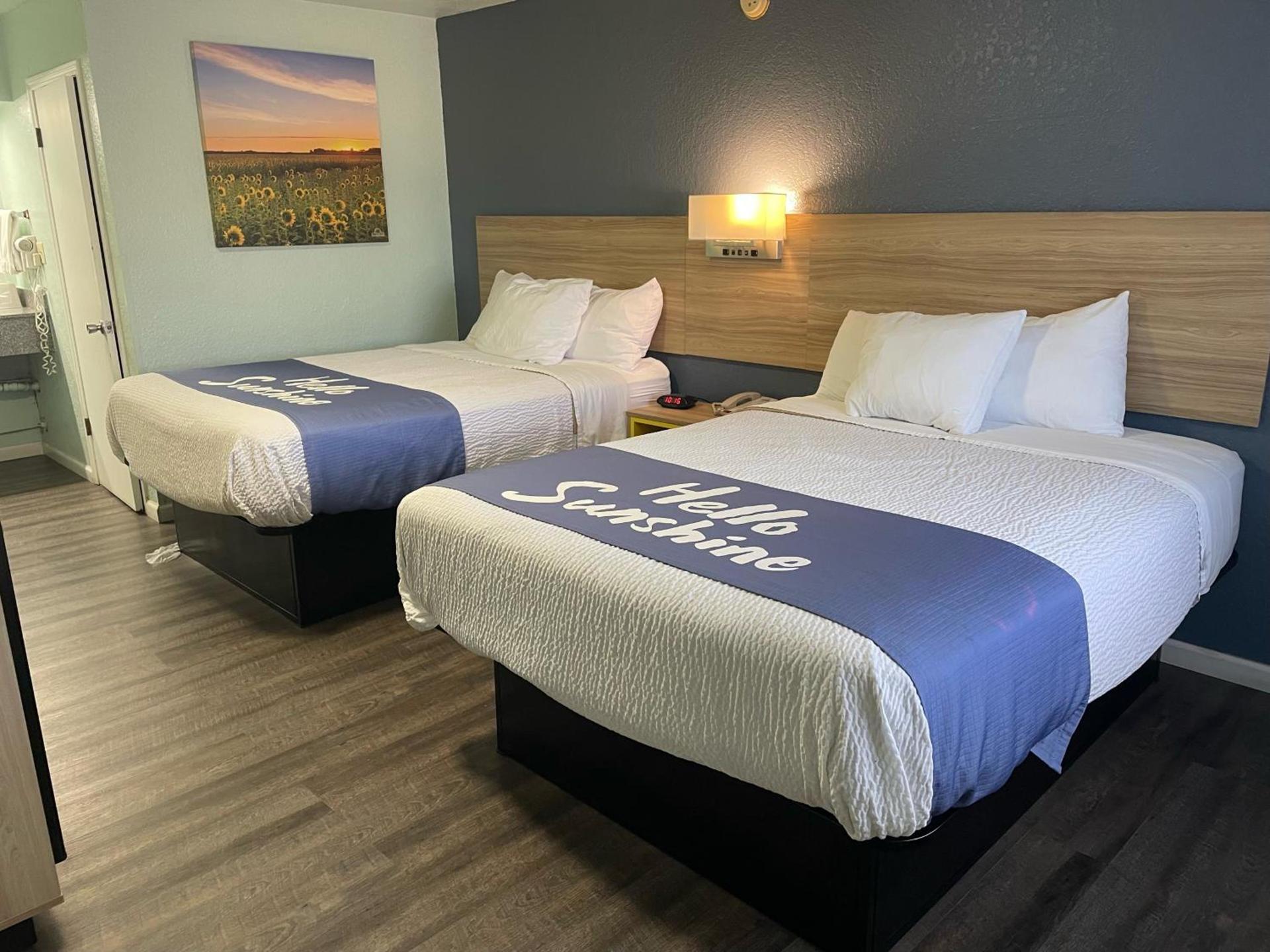 Days Inn by Wyndham Pratt photo 8