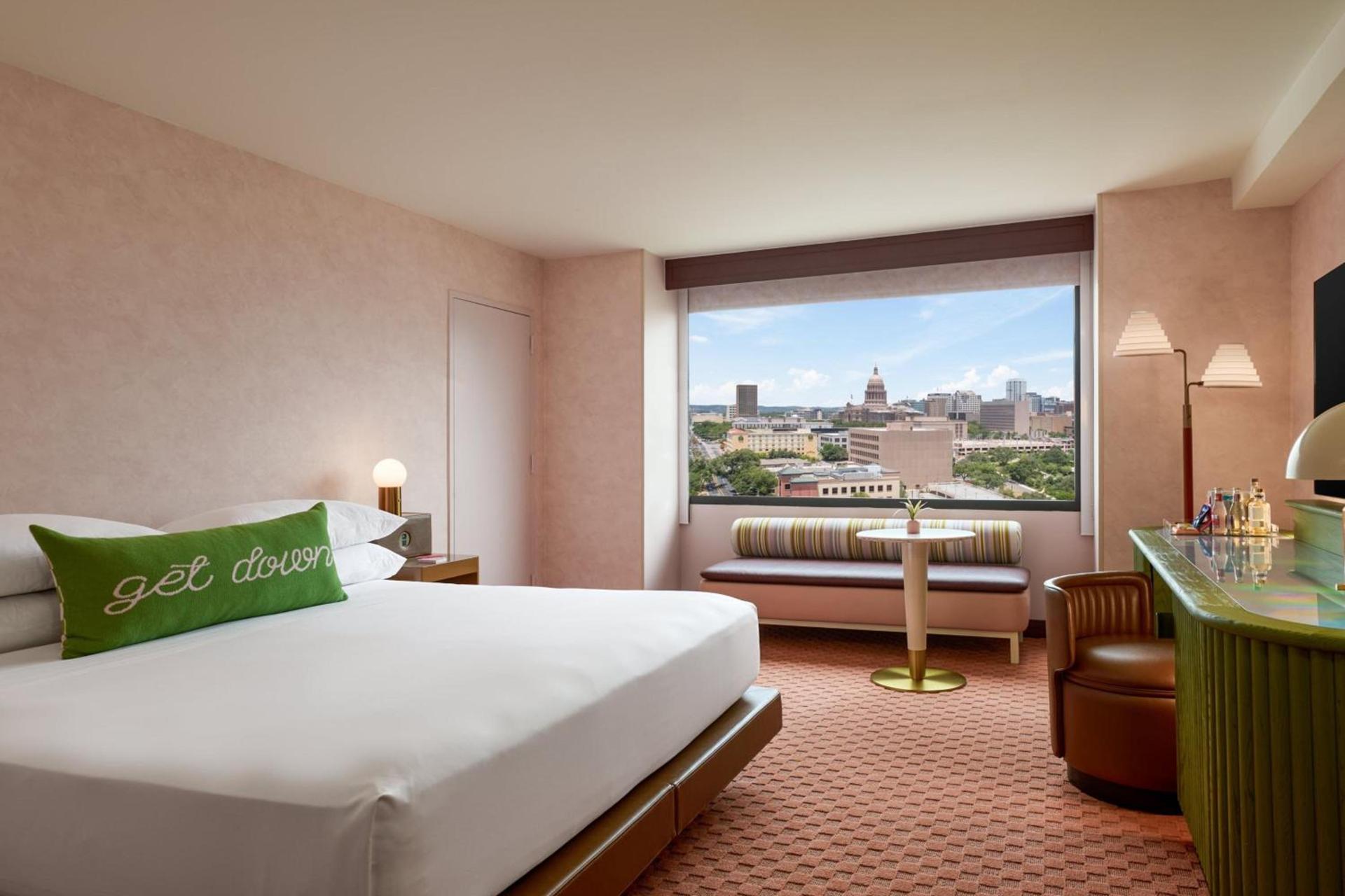 Renaissance Austin Downtown Hotel photo 46