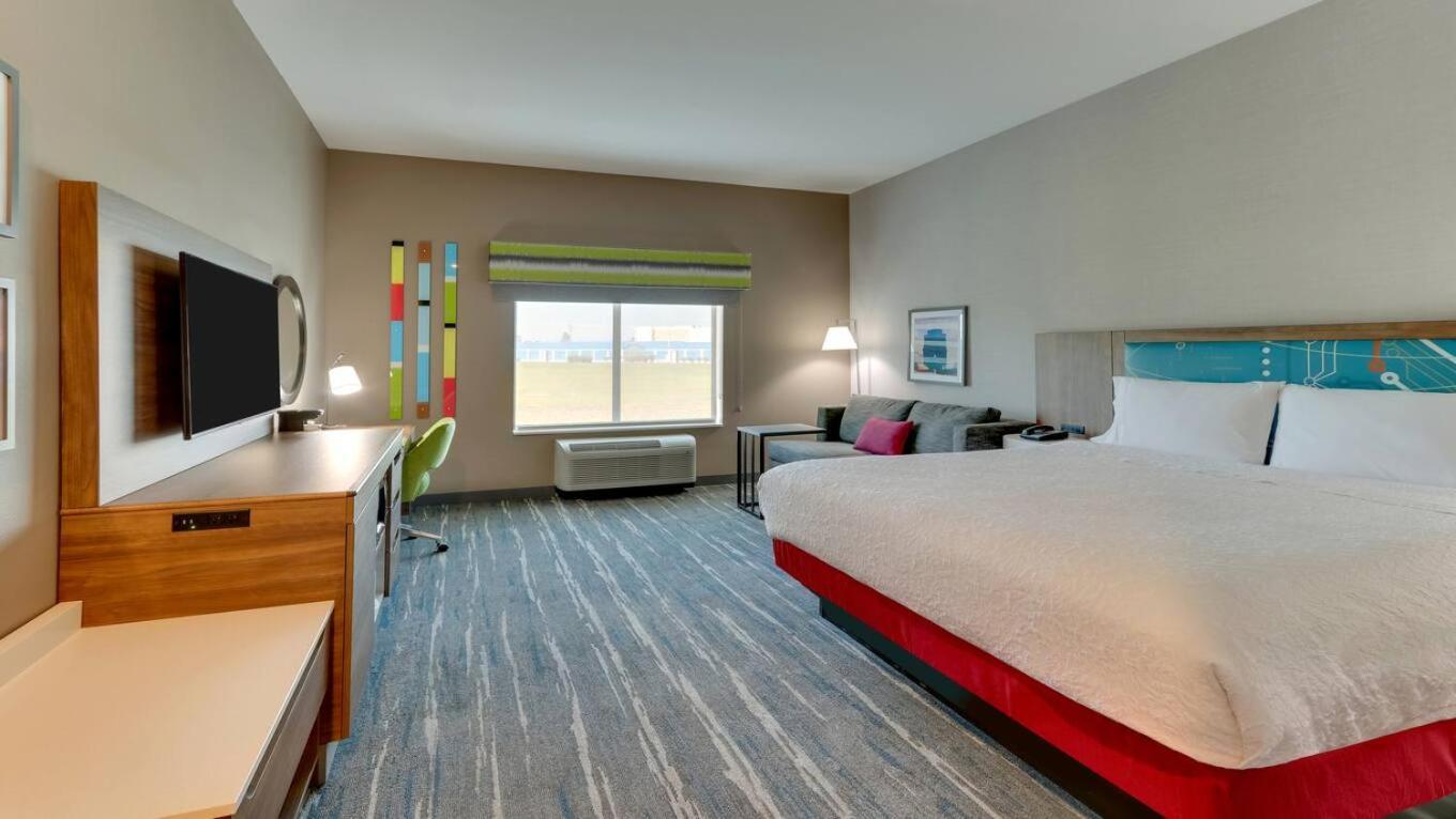 Hampton Inn Lebanon, IN photo 13