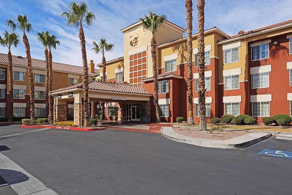 MainStay Suites Las Vegas Convention Center photo 1